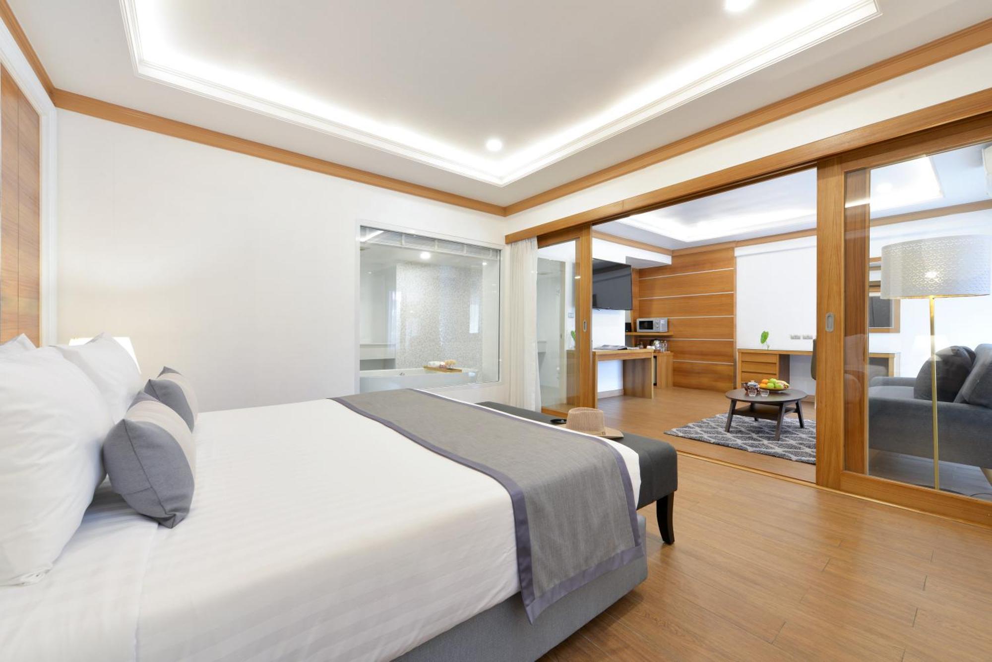 Hotel The Beverly Pattaya