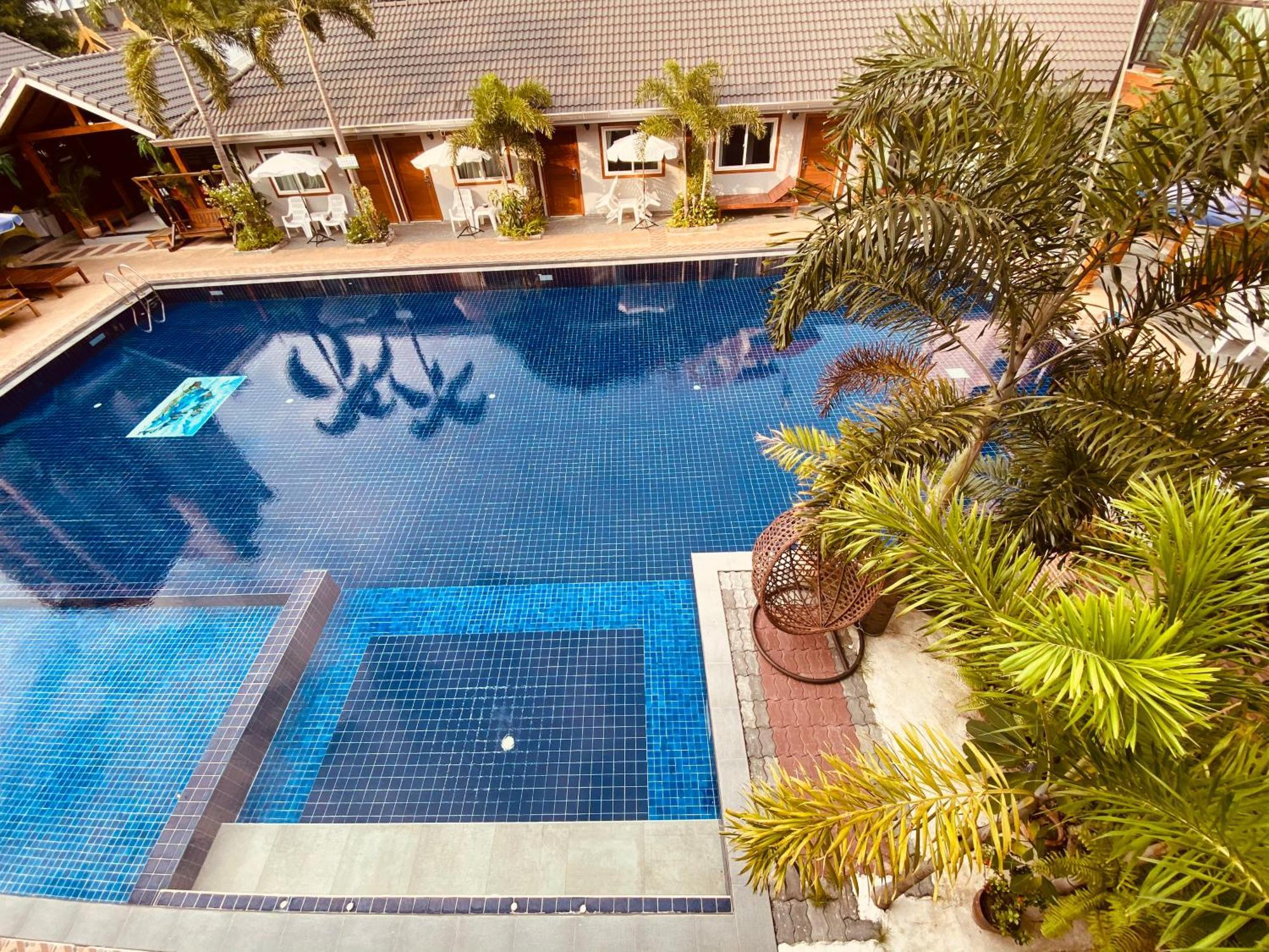 Hotel Paradise Land