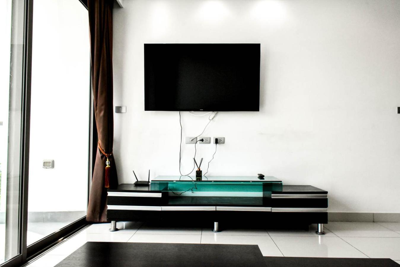 อพาร์ทเม้น Wongamat Tower Condominium
