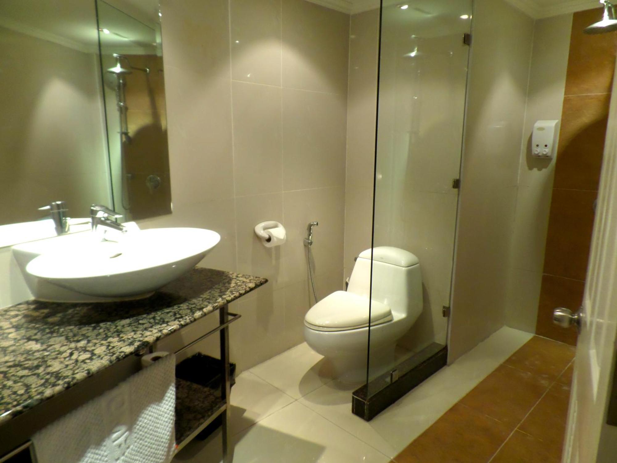 Westbury Aparthotel 3*