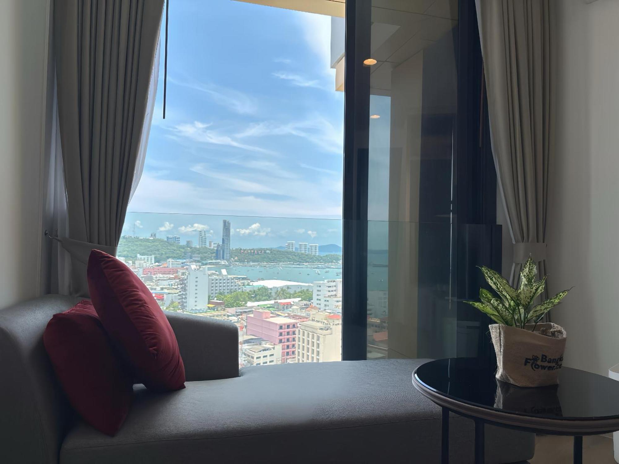 Edge Oasis Apartment Pattaya