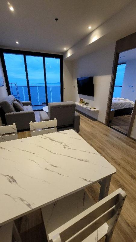 Apartment Andromeda By Feng *