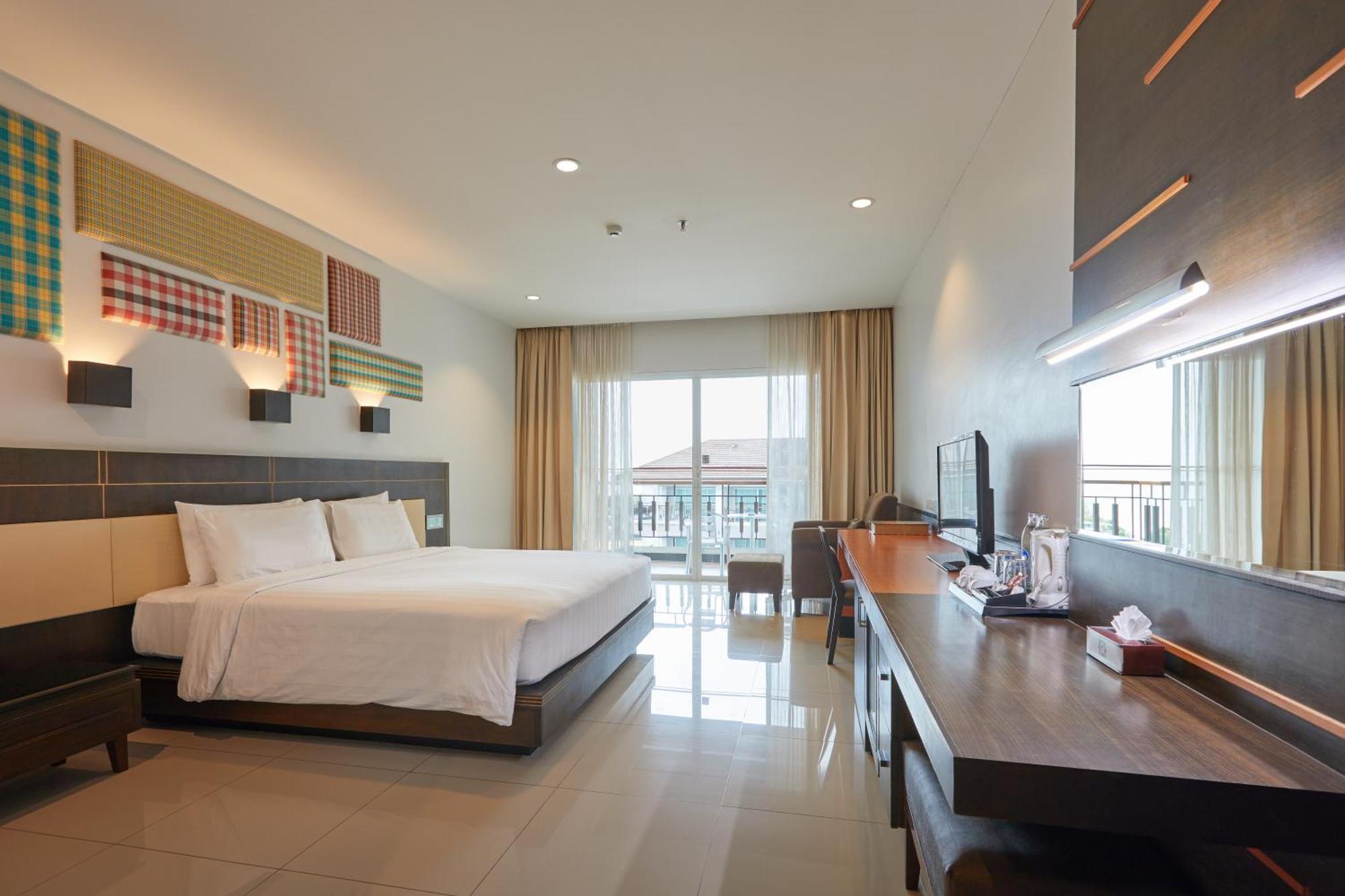 Welcome World Beachfront 4*