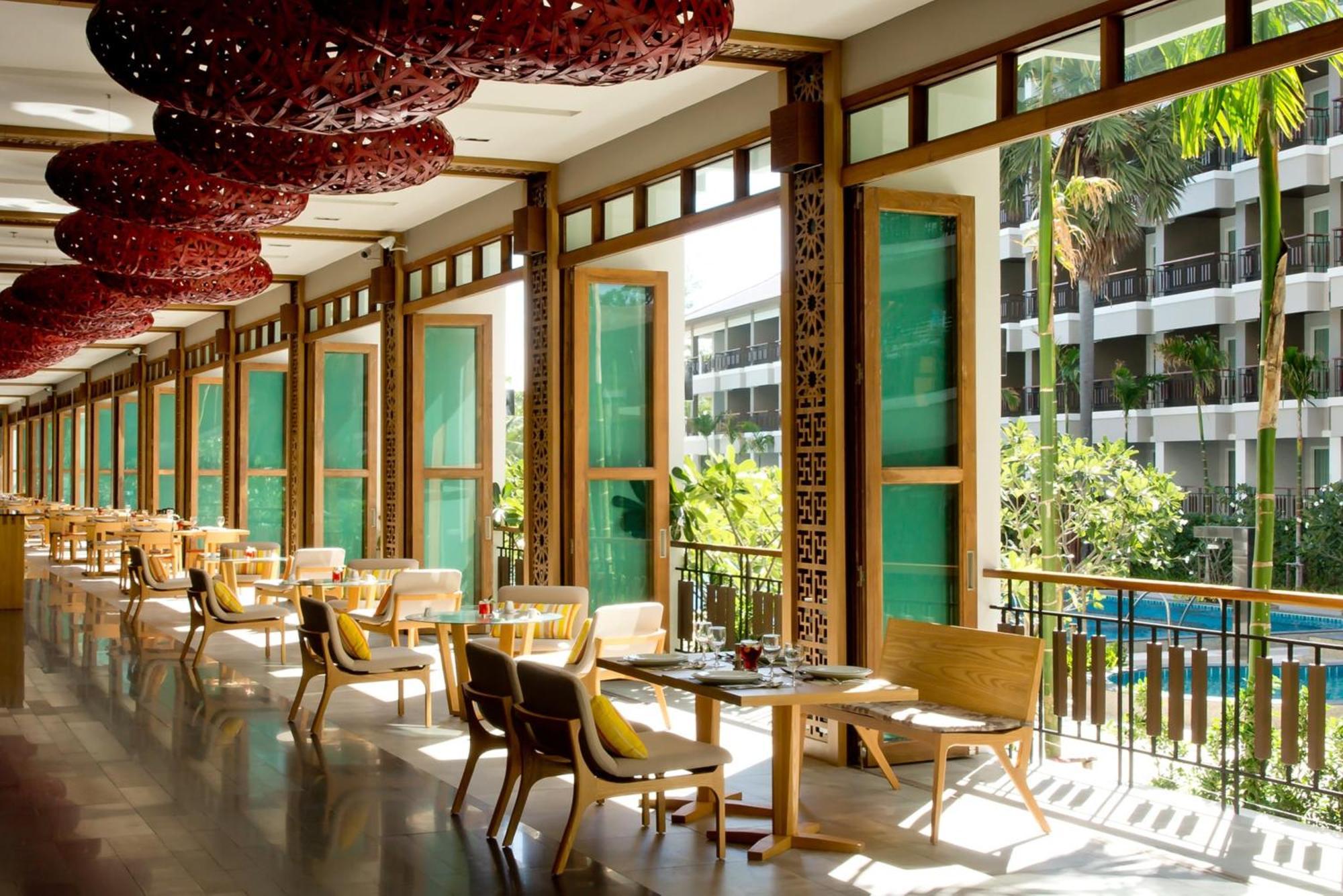 Hotel Welcome World Beachfront Pattaya