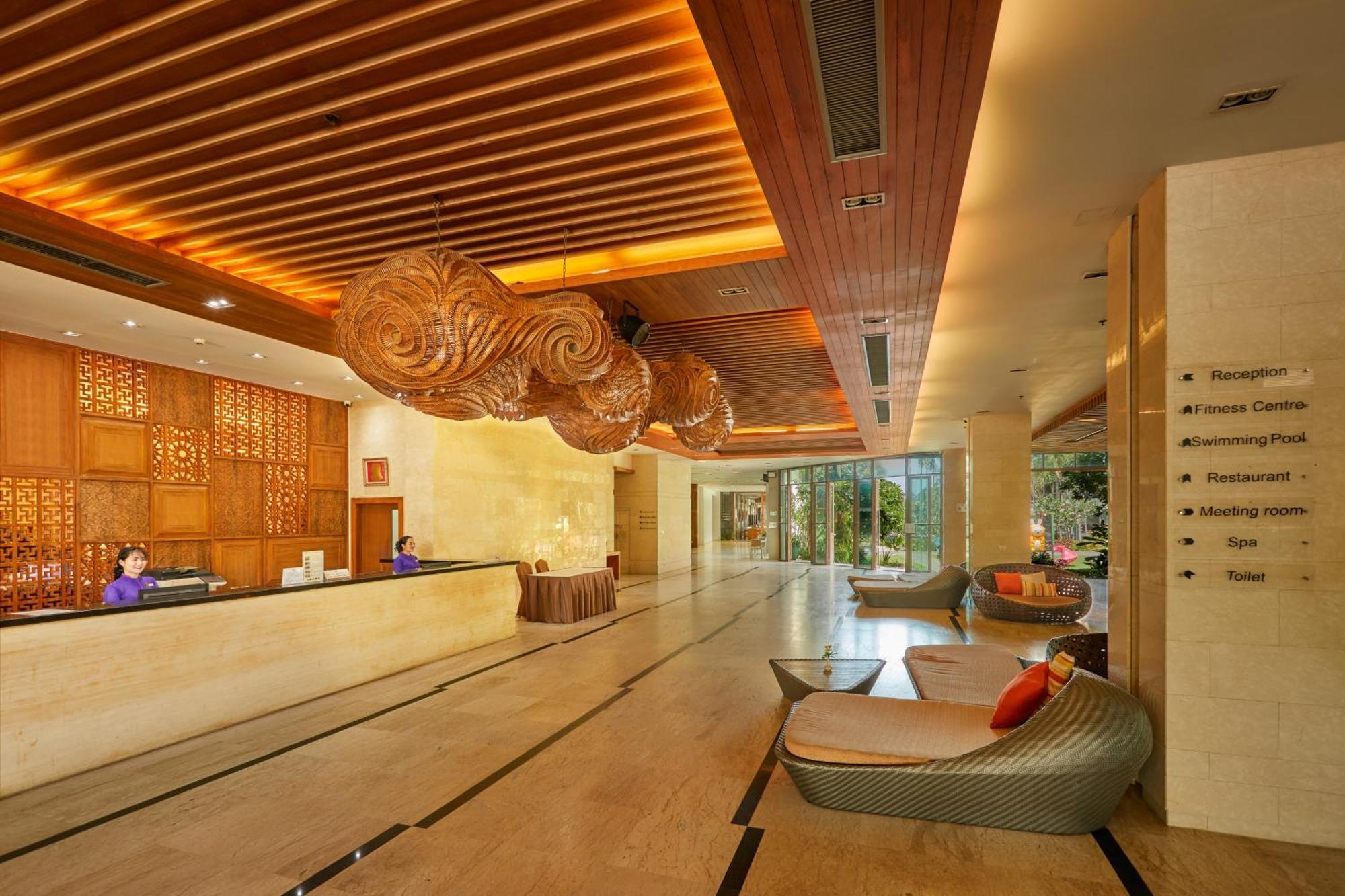 Welcome World Beachfront Pattaya