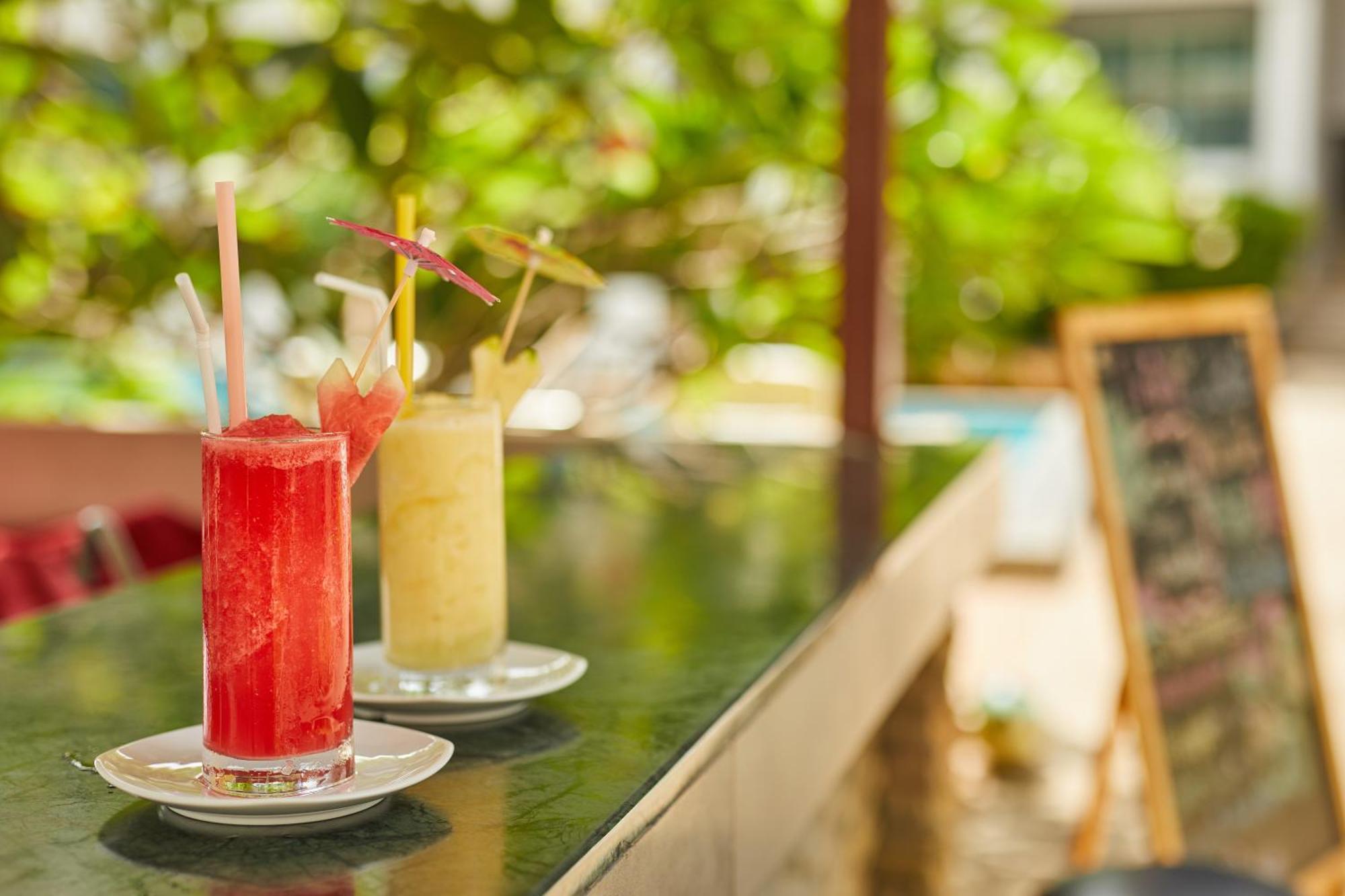 Welcome World Beachfront 4*