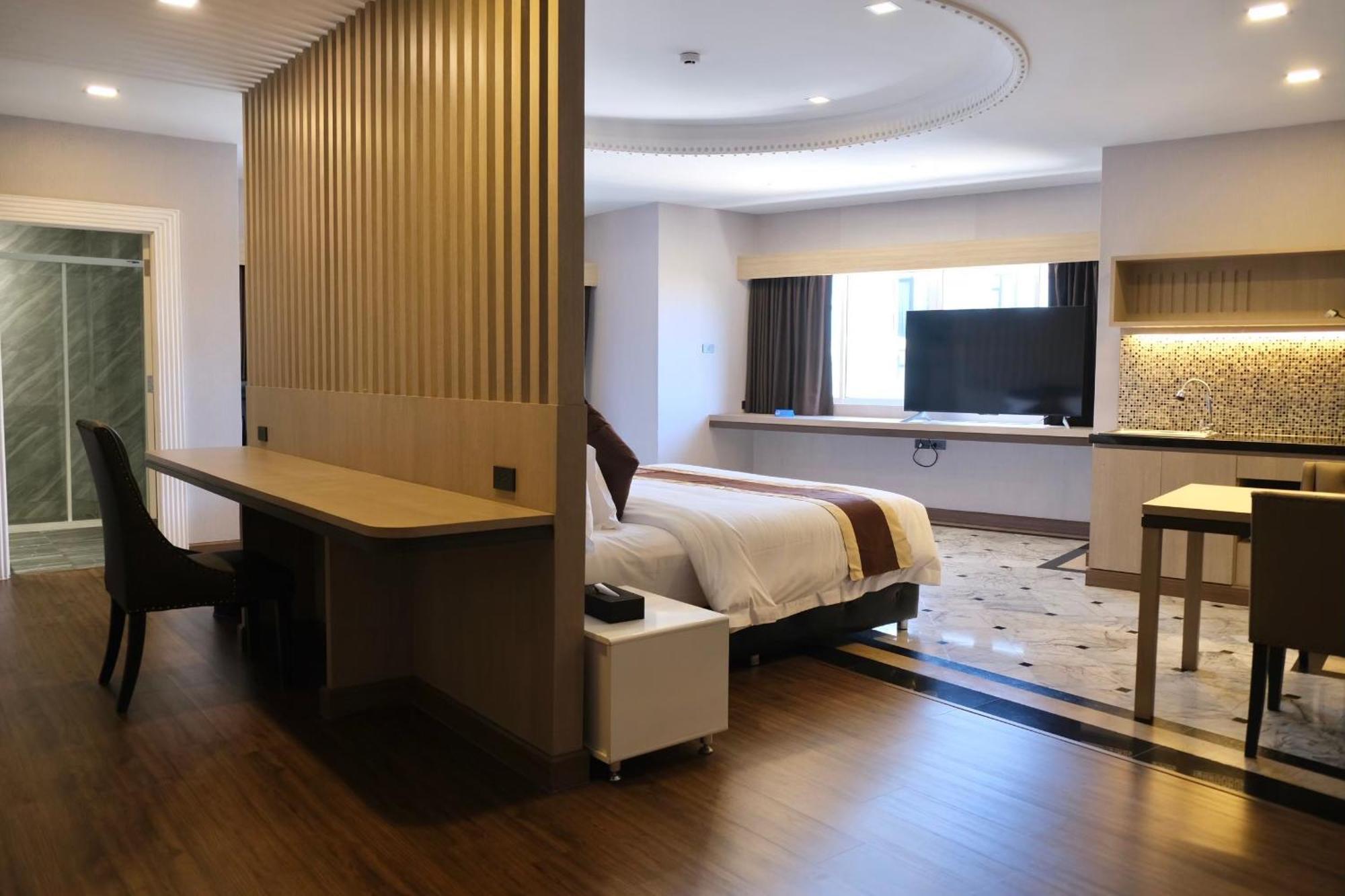 Hotel Ktk & 4*