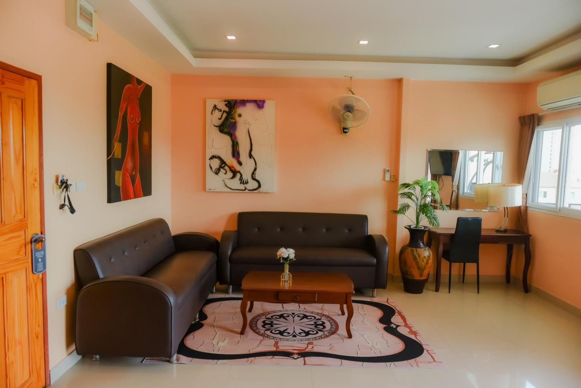 Aparthotel Patamnak Beach
