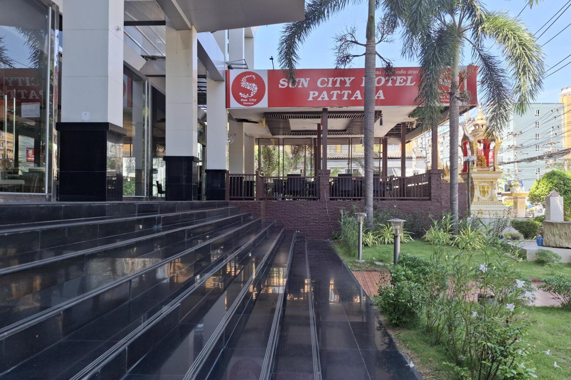 Suncity Hotel 4*