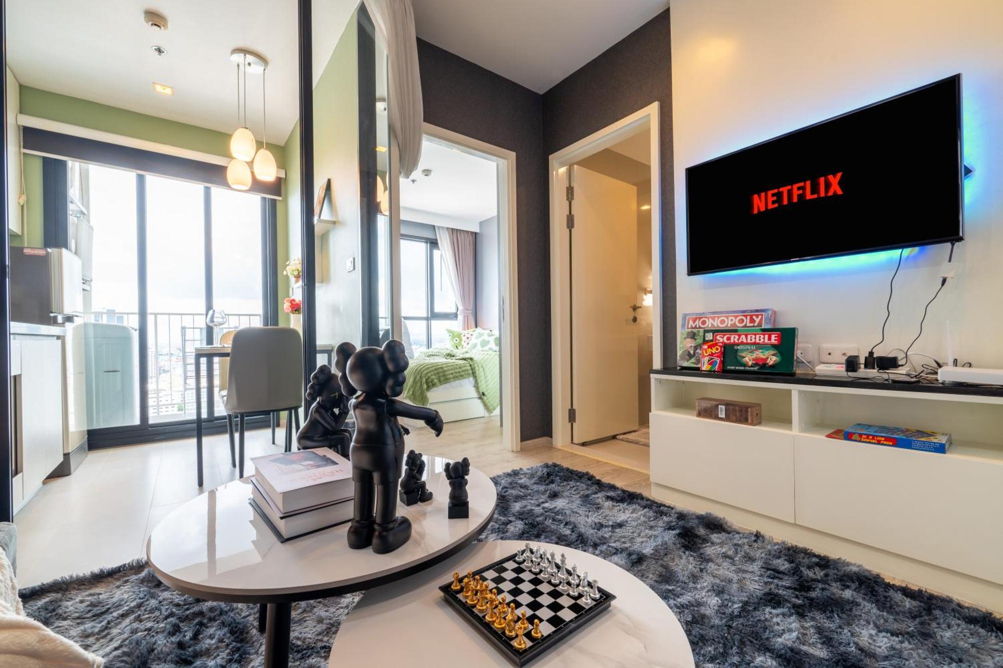 Kaws Theme Modern 1br - High Floor Seaview