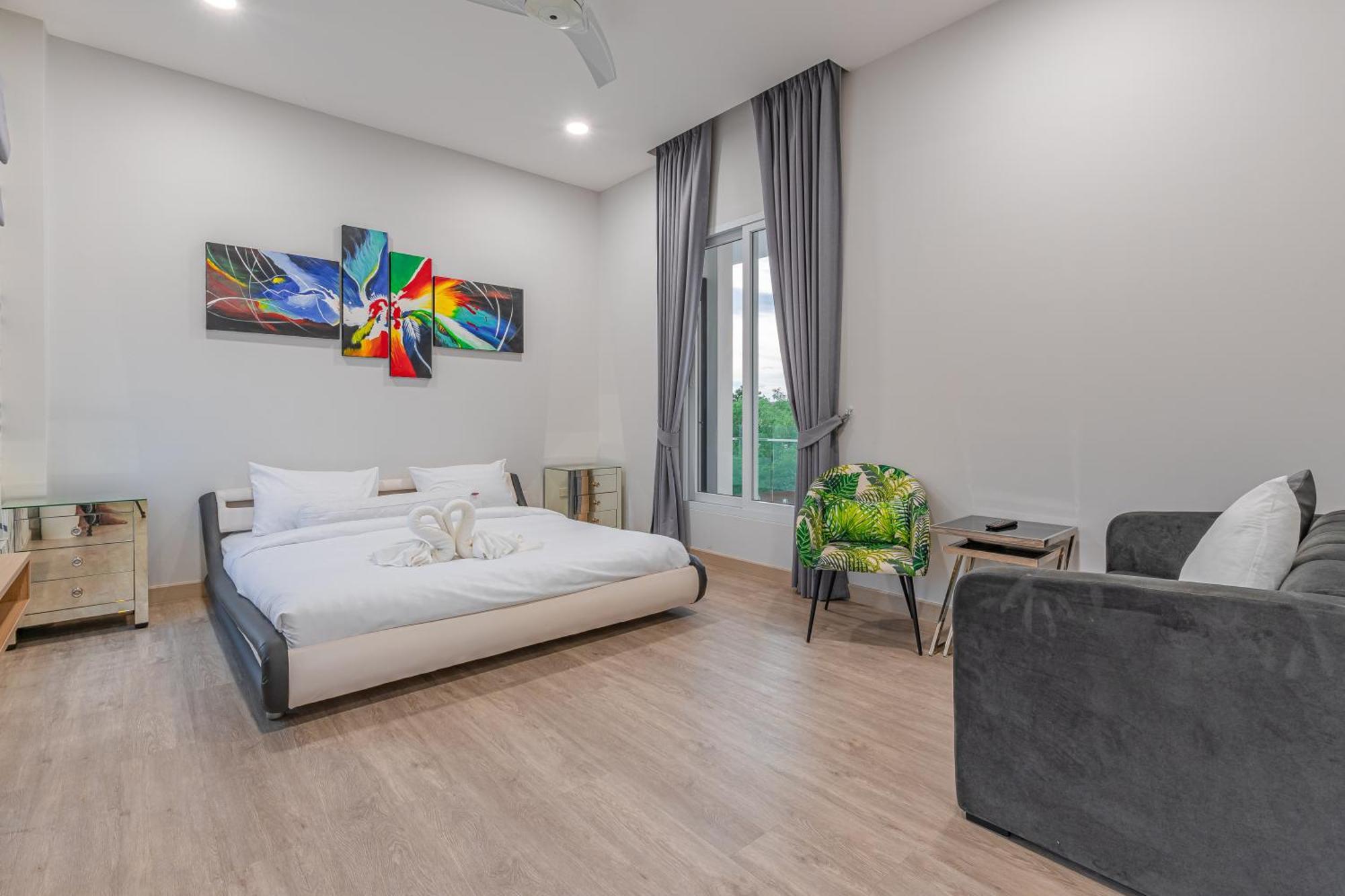 Villa 芭提雅21航站楼附近8卧9卫轻奢现代别墅带独立歌房 Pattaya
