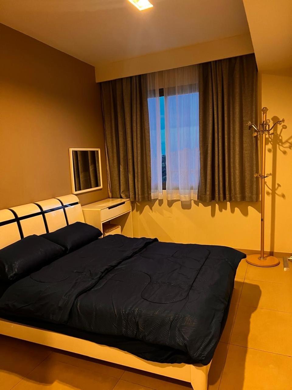 Sea & Pool View 1 Hall 1 Bedroom 1 Bathroom Mung Apartment