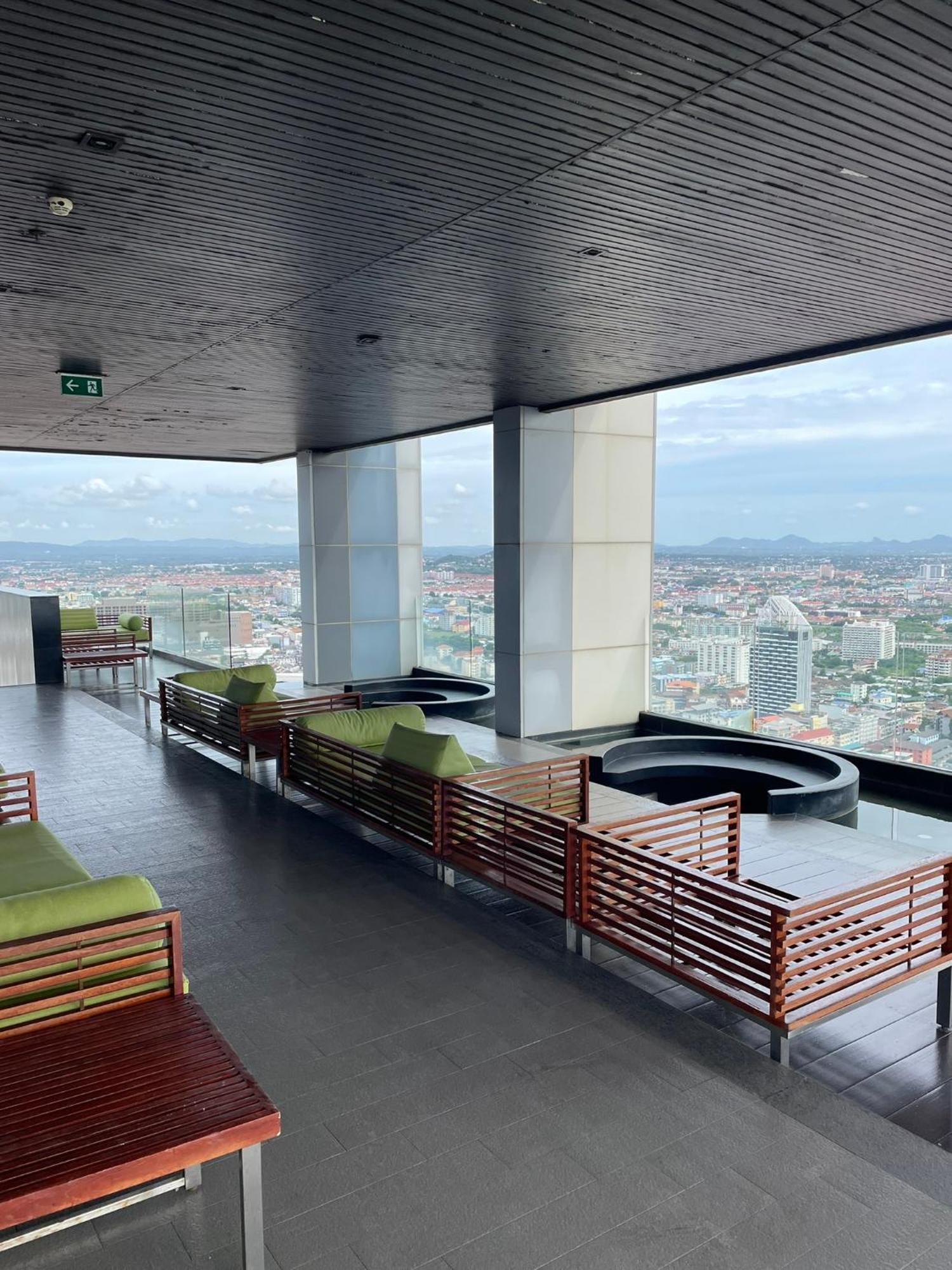 Near & Soi6 - Amazing View Apartment *
