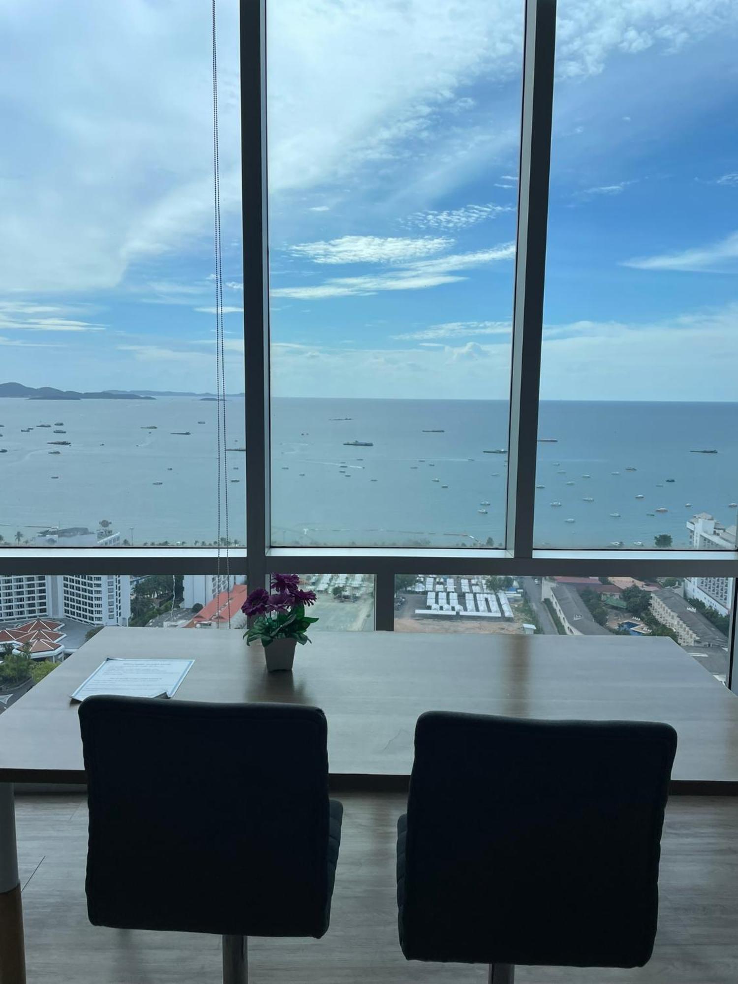 Near & Soi6 - Amazing View Apartment *