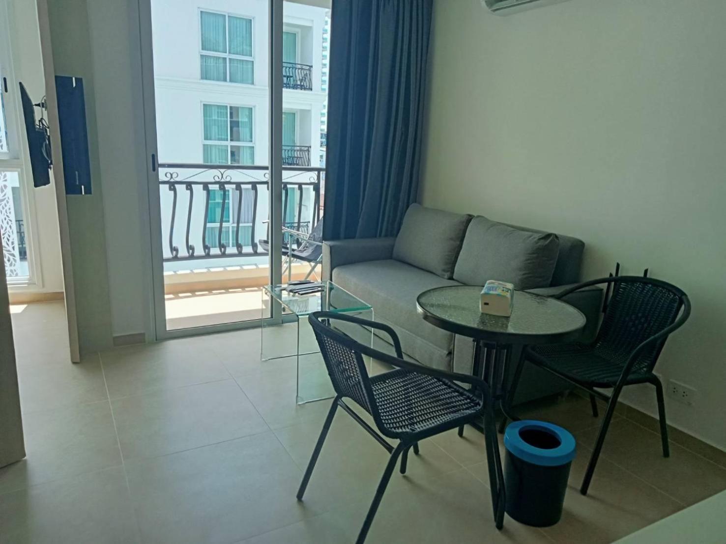 Apartment Olympus Garden By Lei Pattaya