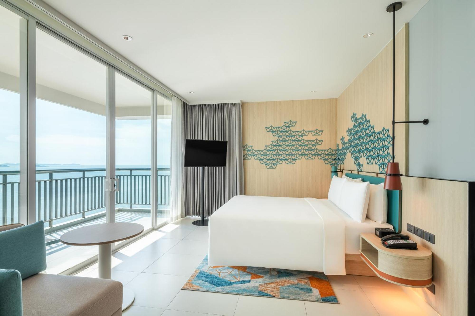 By Ihg Hotel 4*