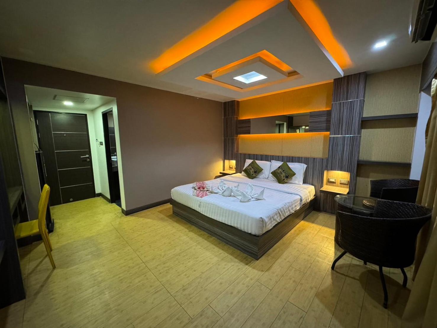 Mr.mac's Place Hotel 2*