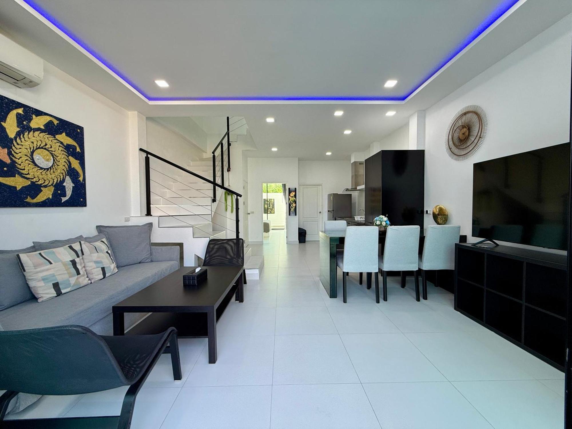 Pool 178 Nearby Walking Street *