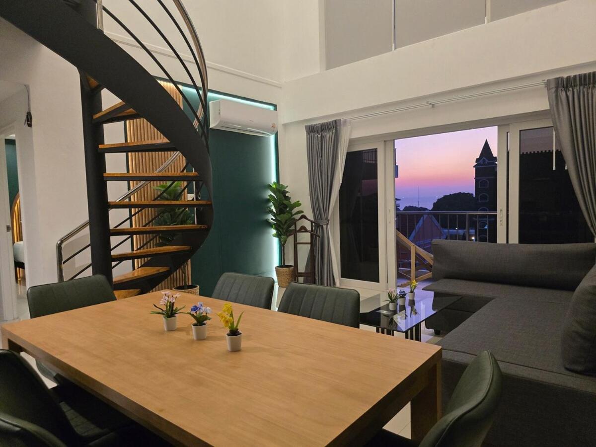 Luxurious Penthouse * Pattaya