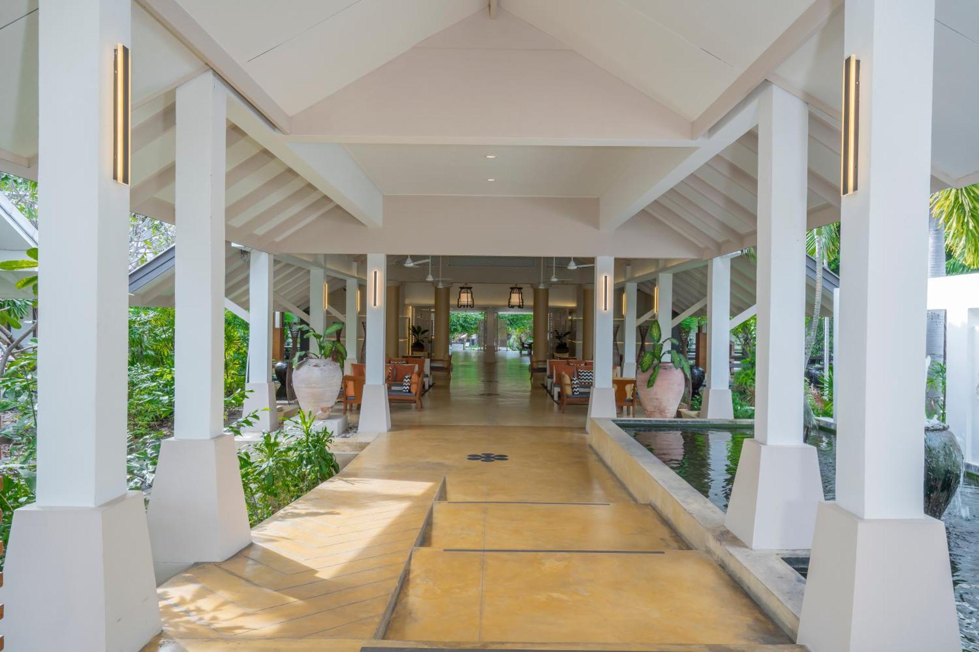 Sunshine Garden 3*