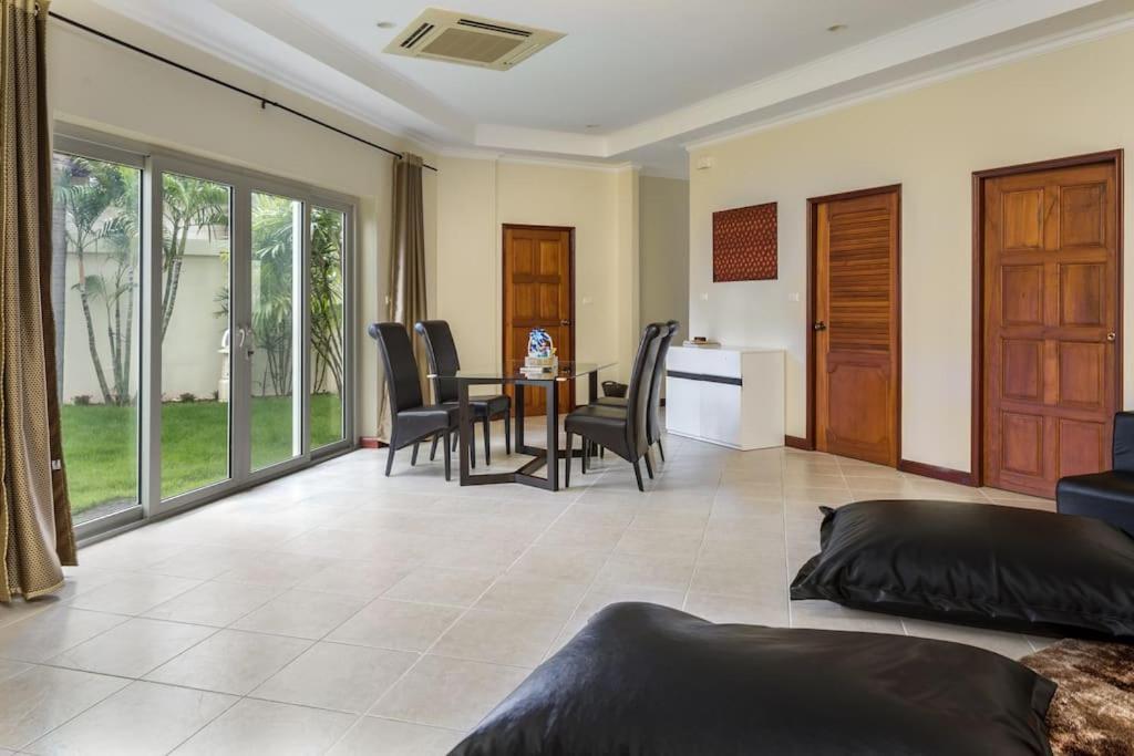 Villa Luxury Pool With Private Access