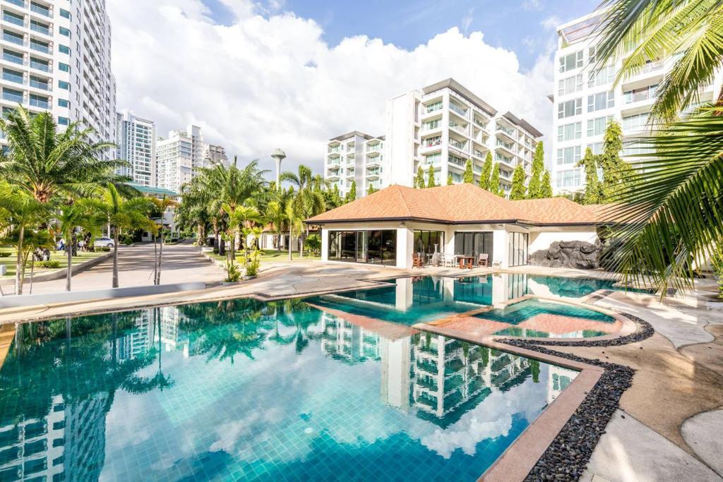 Luxury Pool With Private Access Pattaya