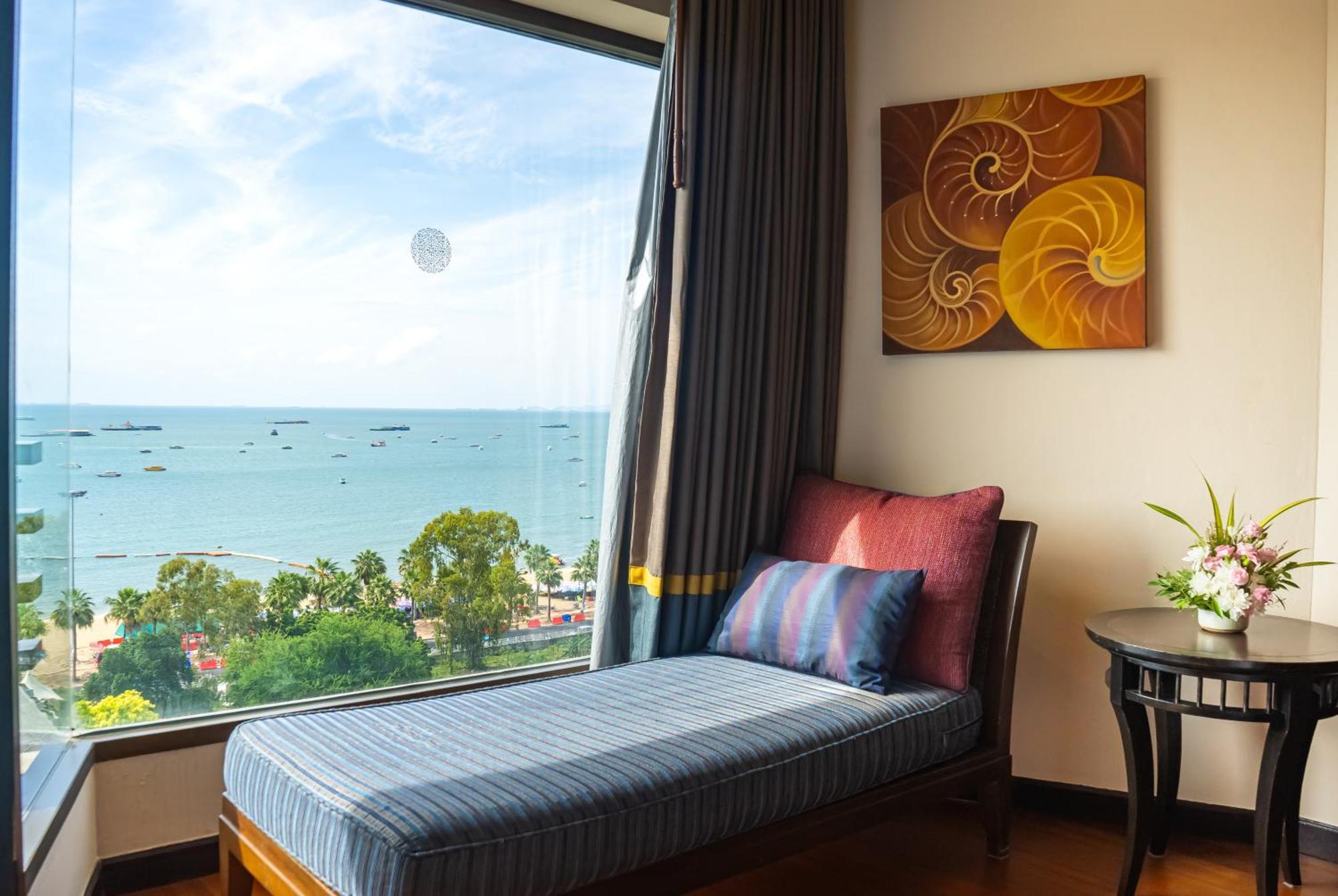 The Bayview Resort 4*
