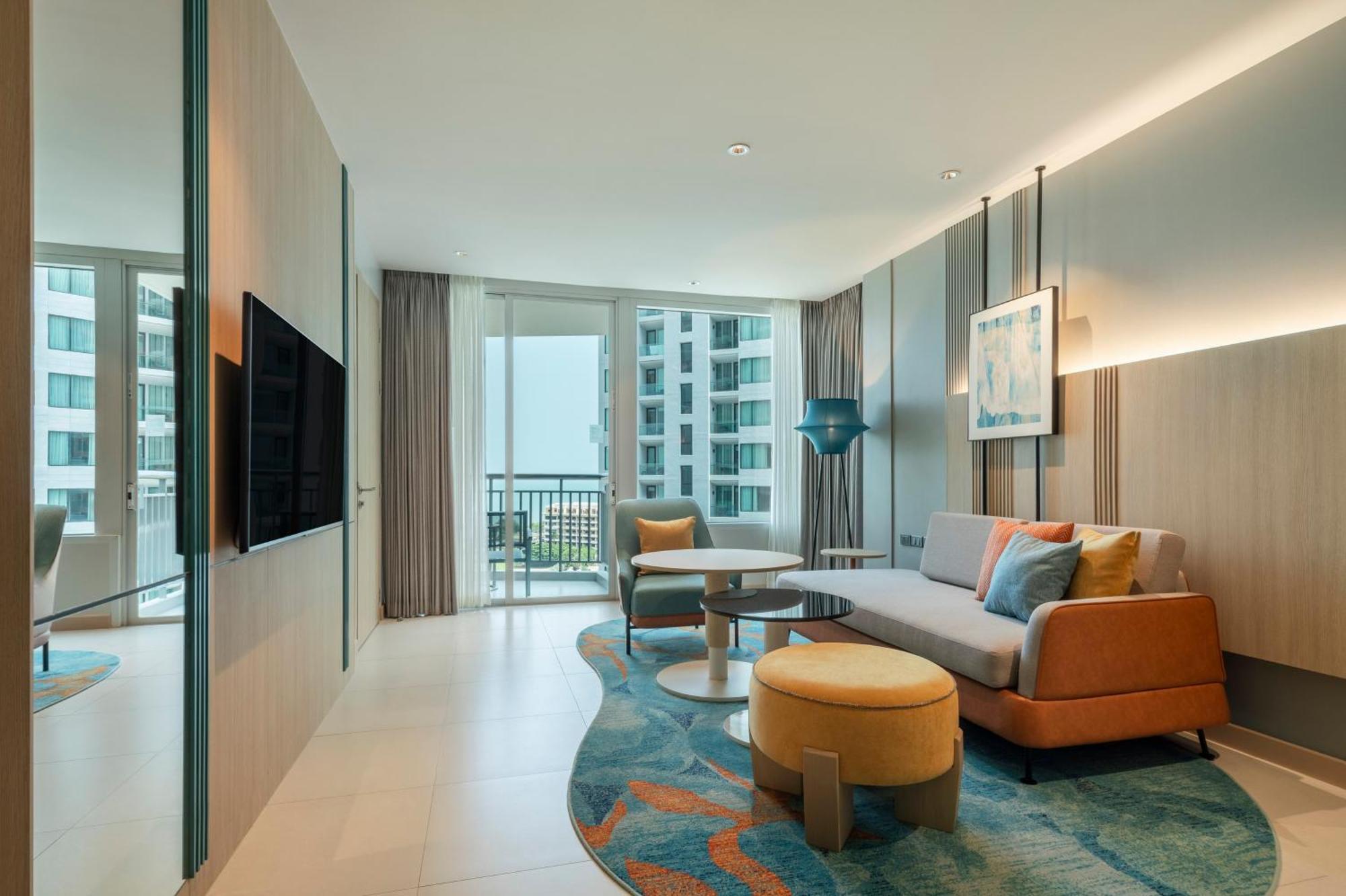 By Ihg Hotel 4*