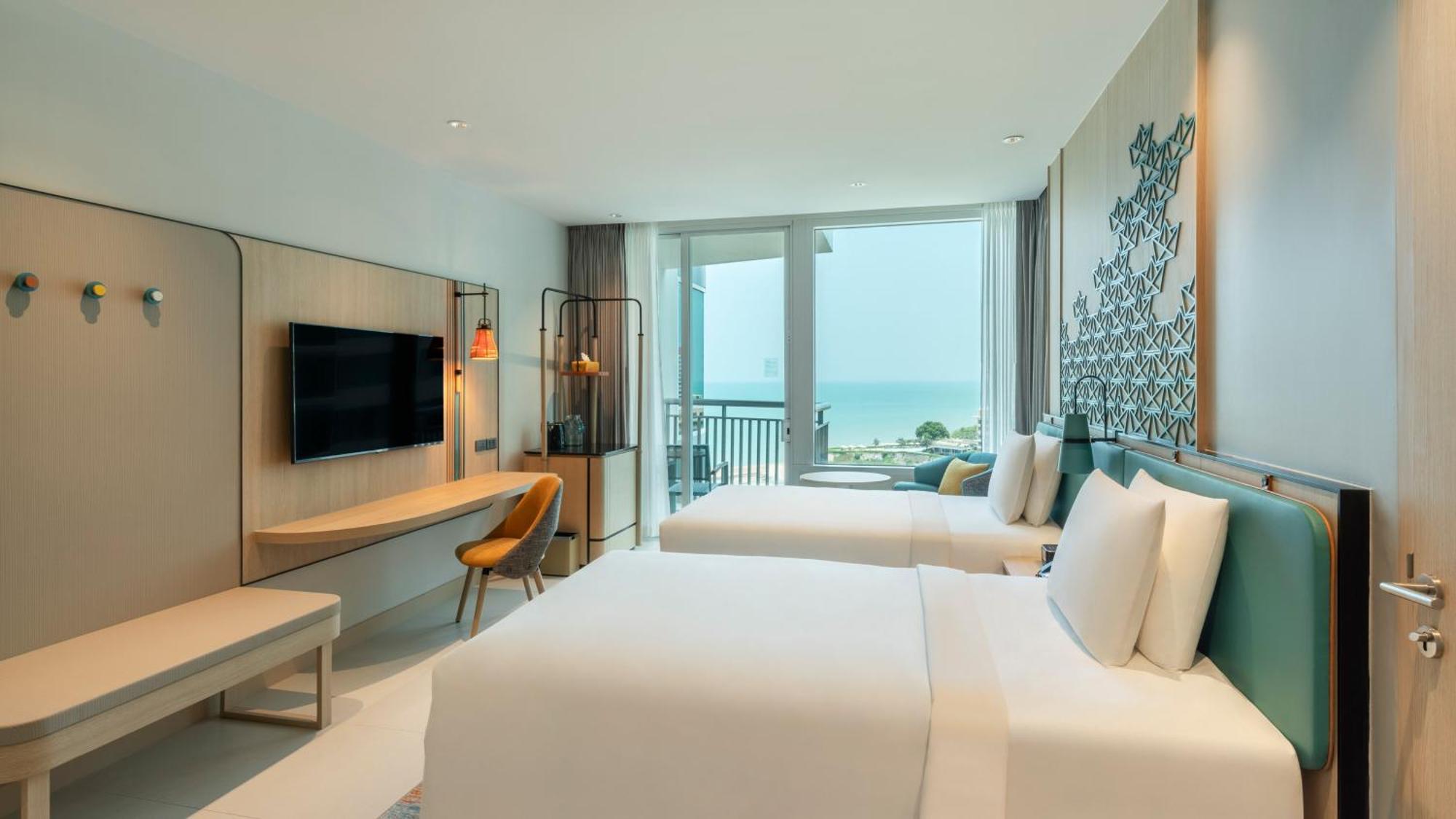 By Ihg