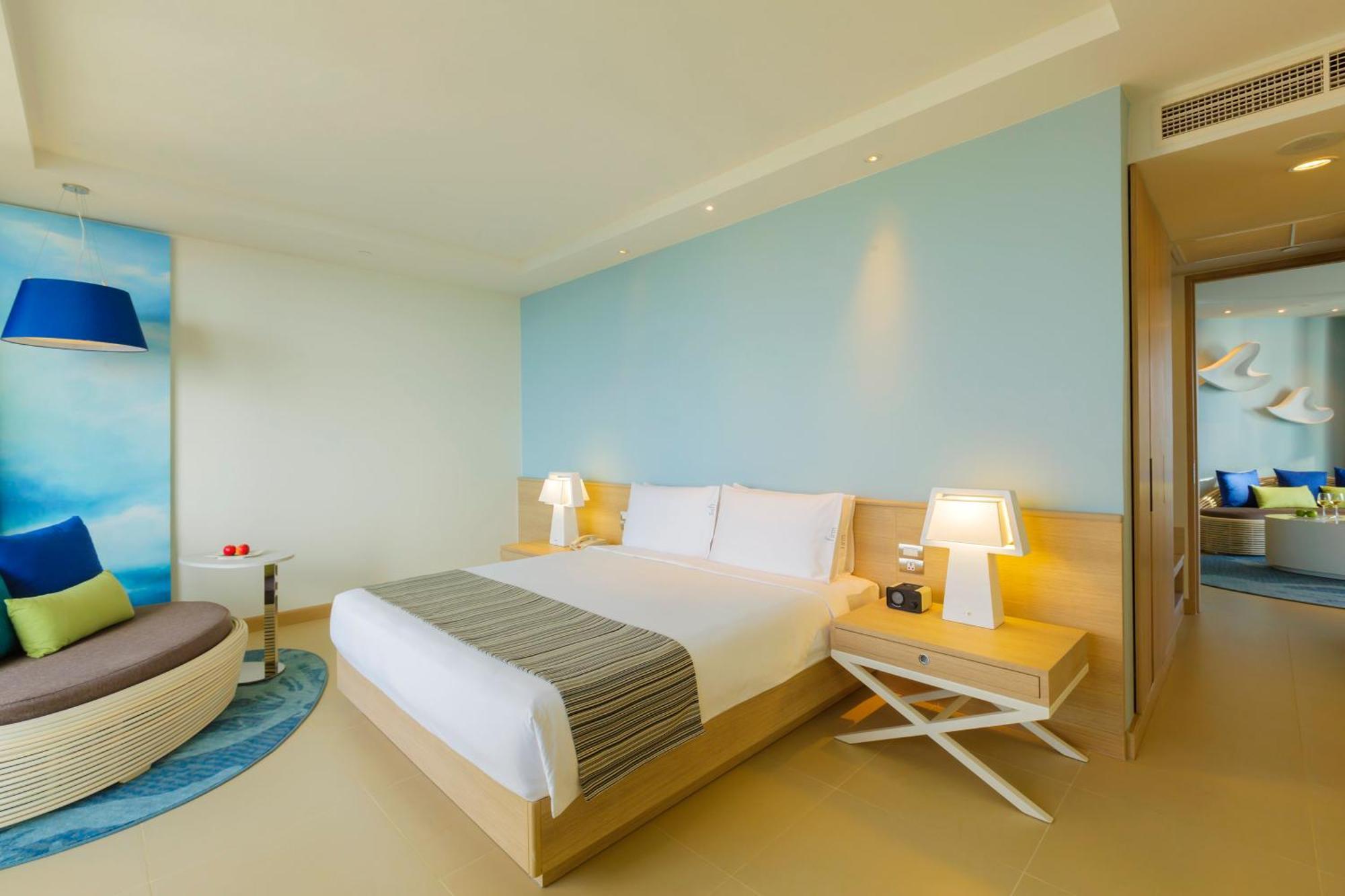 By Ihg Hotel 4*