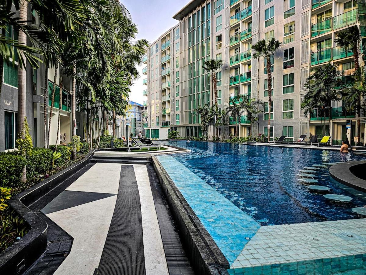 Amazing Pool View In Wifi Netflix * Pattaya