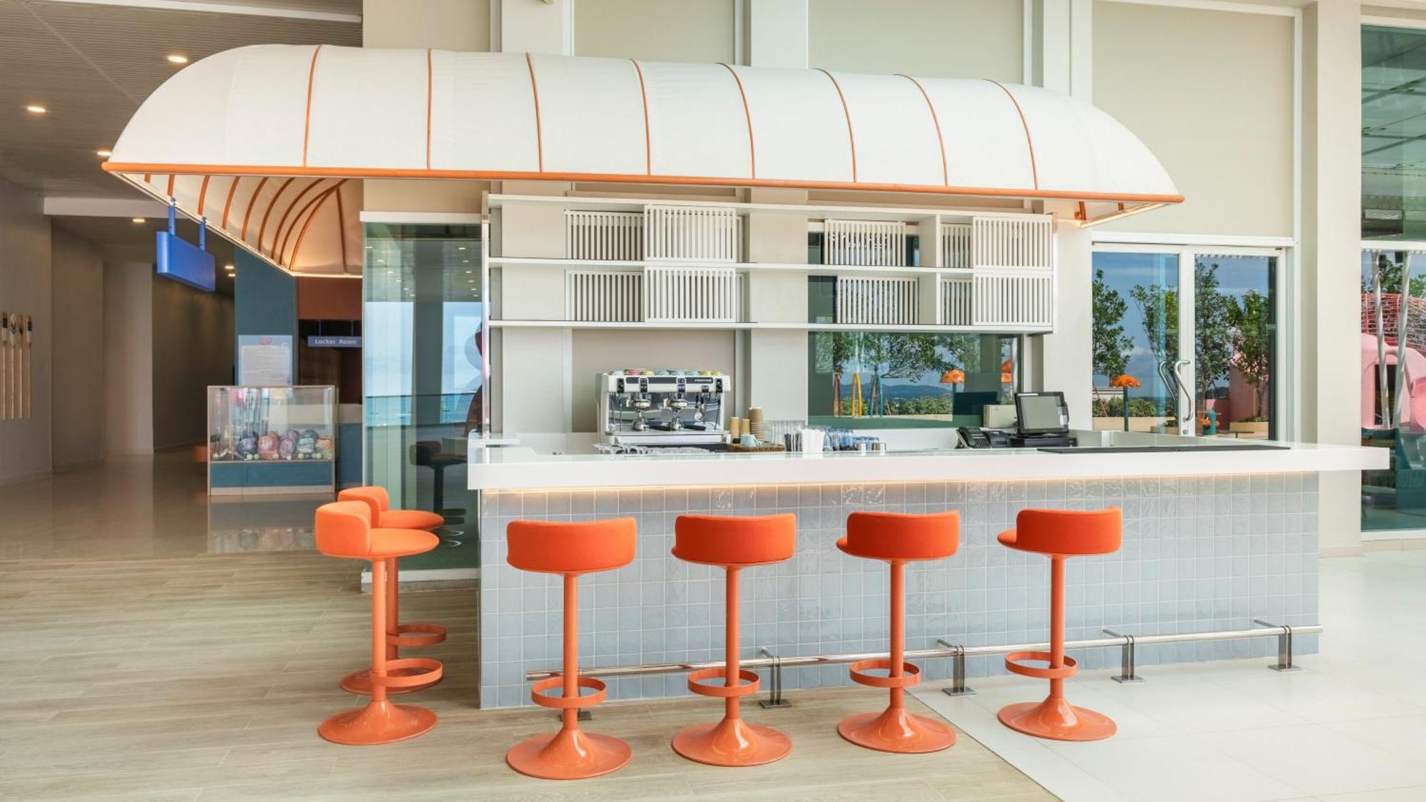 Hotel By Ihg 4*