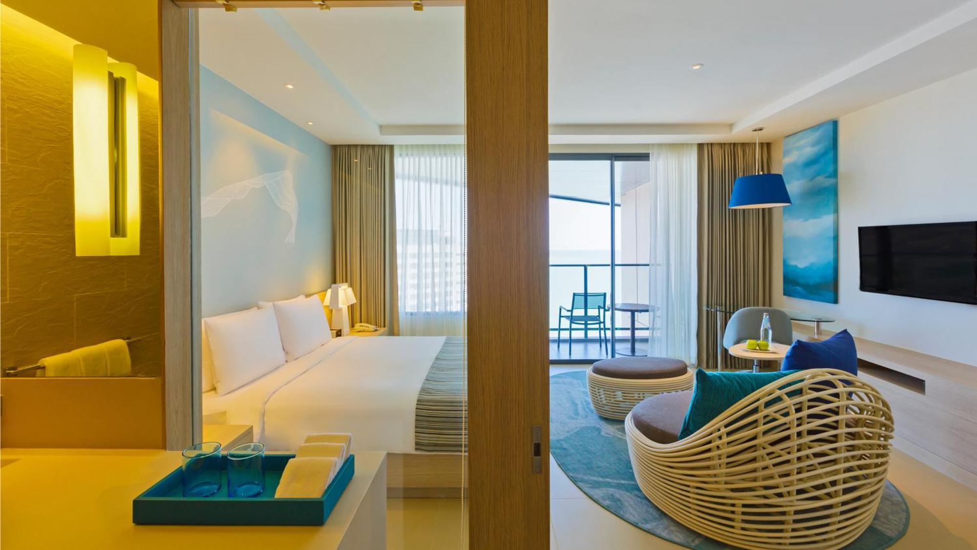 By Ihg 4*