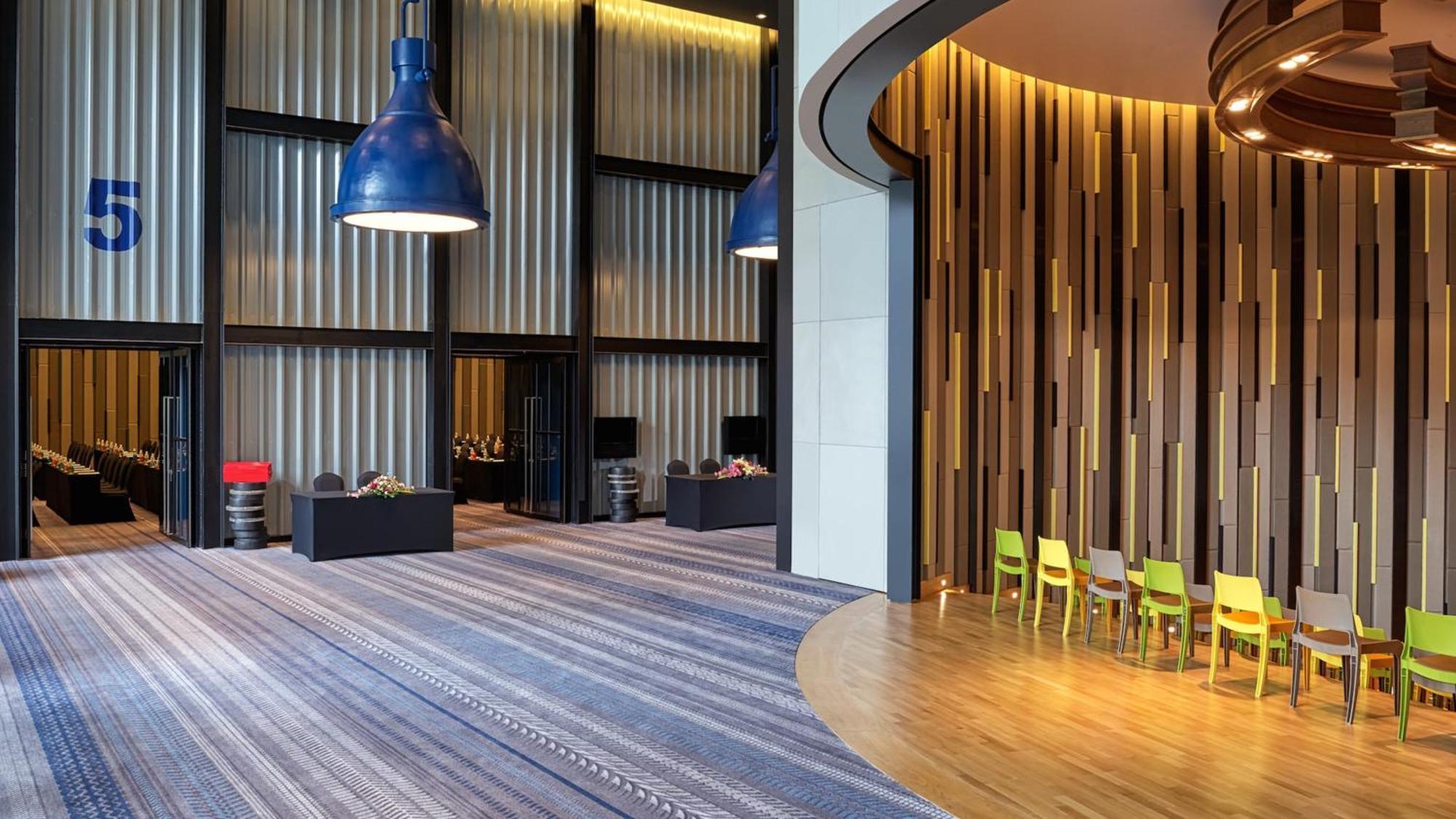 By Ihg Hotel