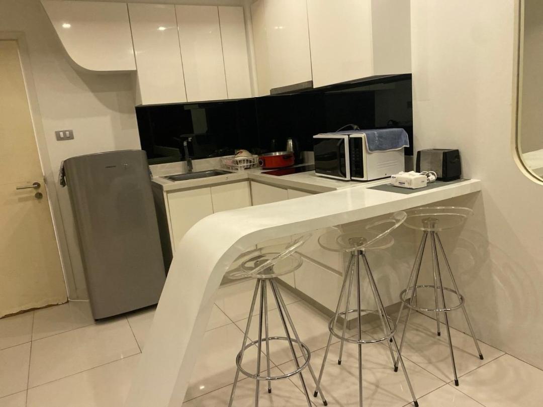 Center By First Apartamento
