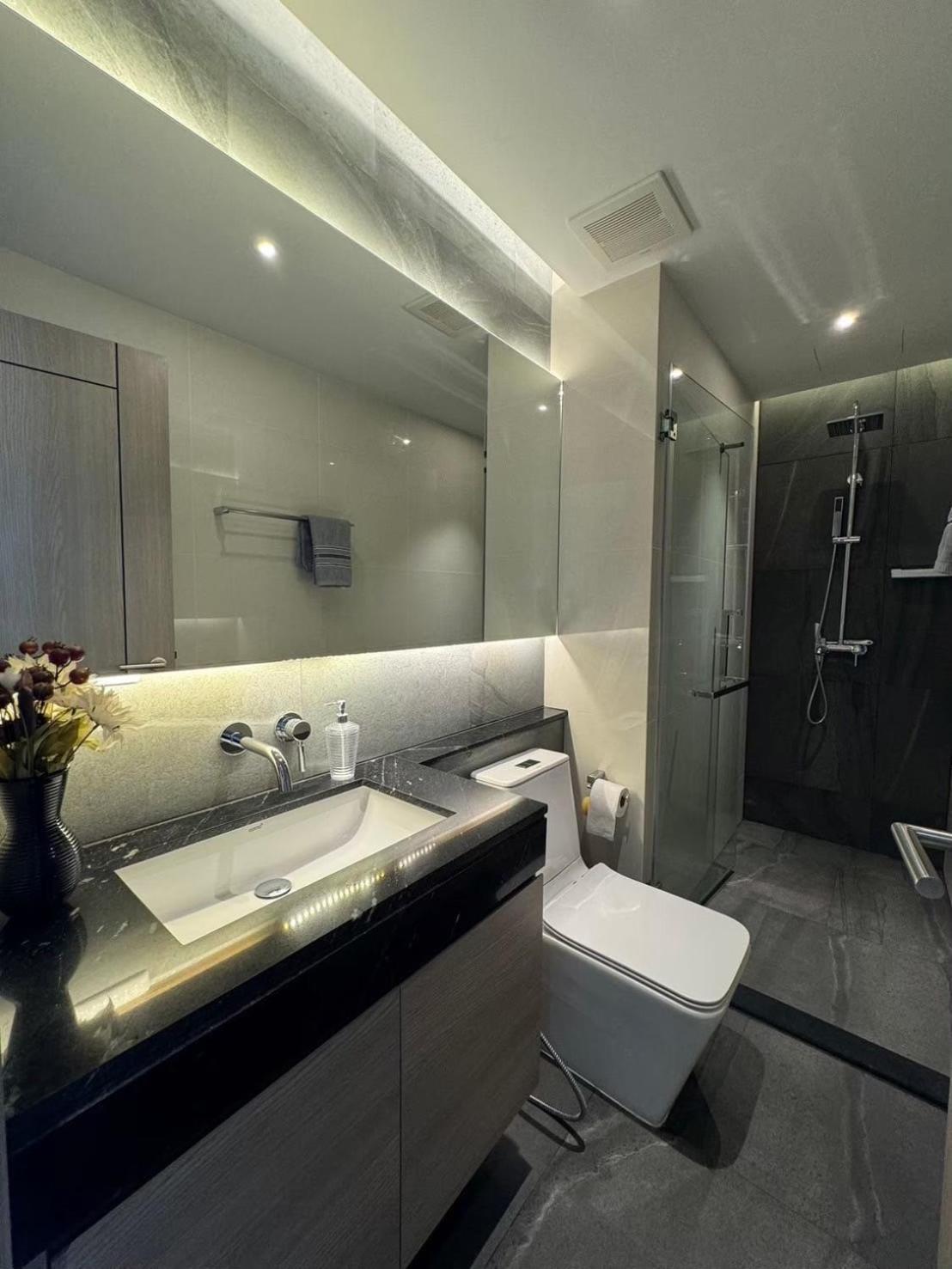 Sea View 2 Bed Luxury - Perfect Location อพาร์ทเม้น *
