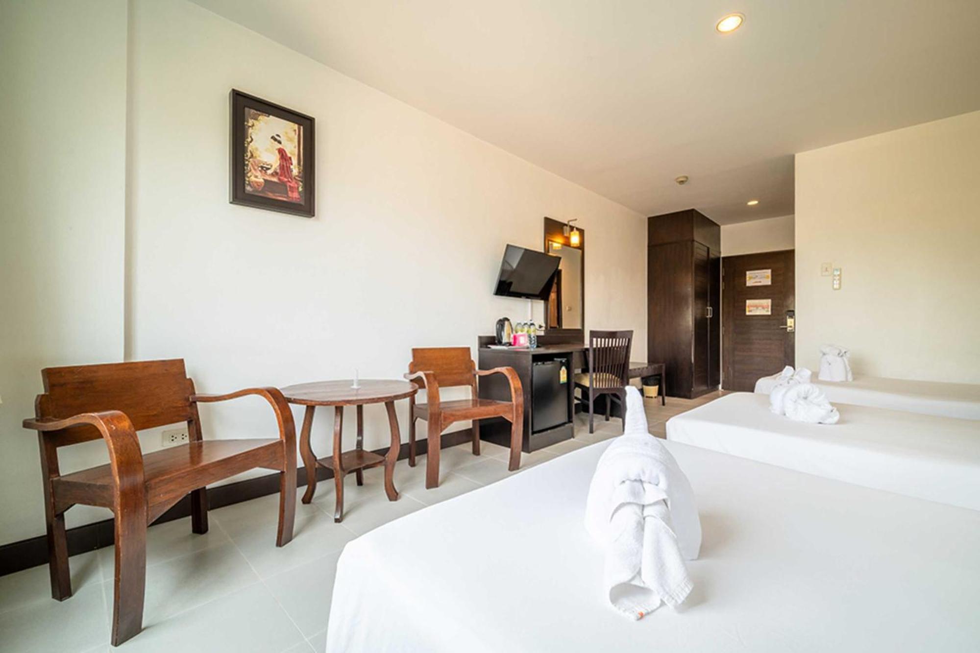 Dancenter Luxury Underwater World 5* Pattaya