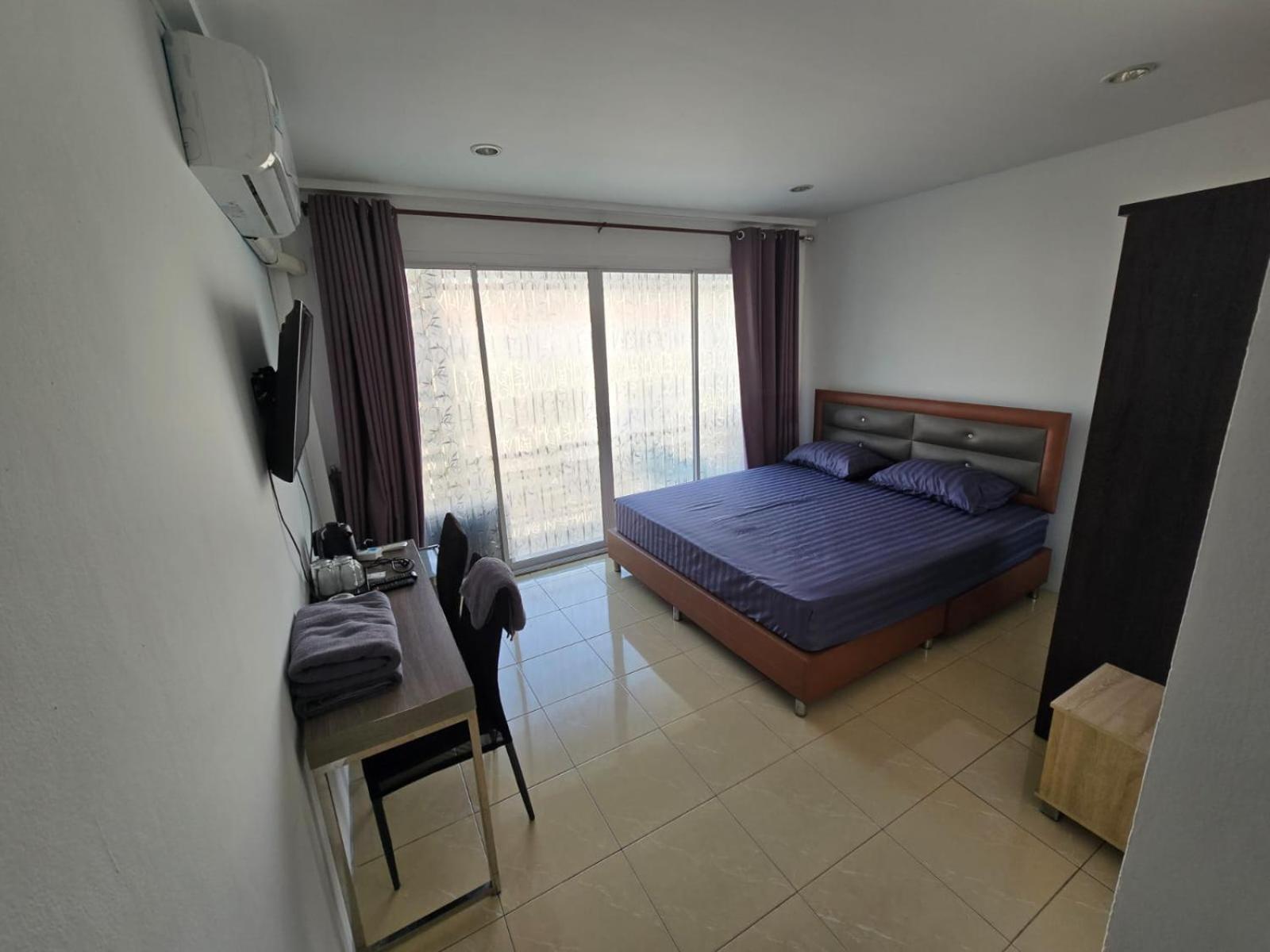 Huskies And Company Guest house 3*