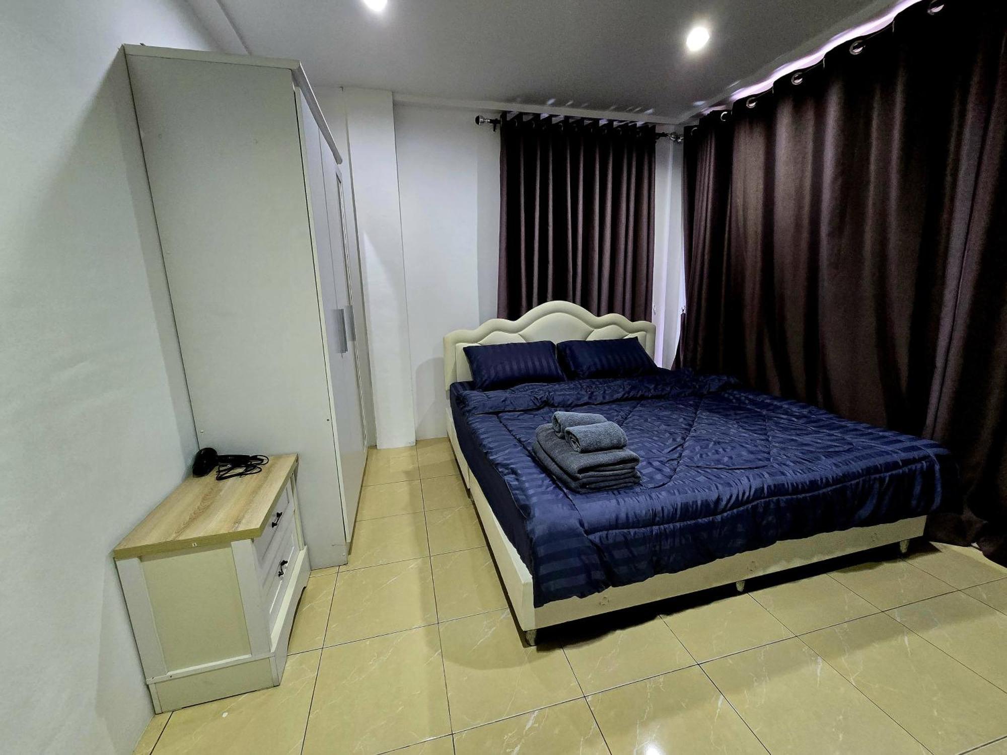 Huskies And Company Pattaya