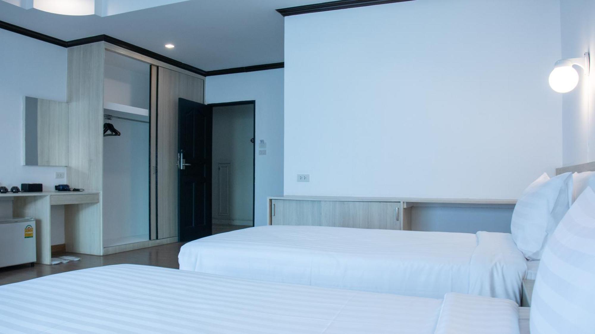 Arawana Regency North Hotel
