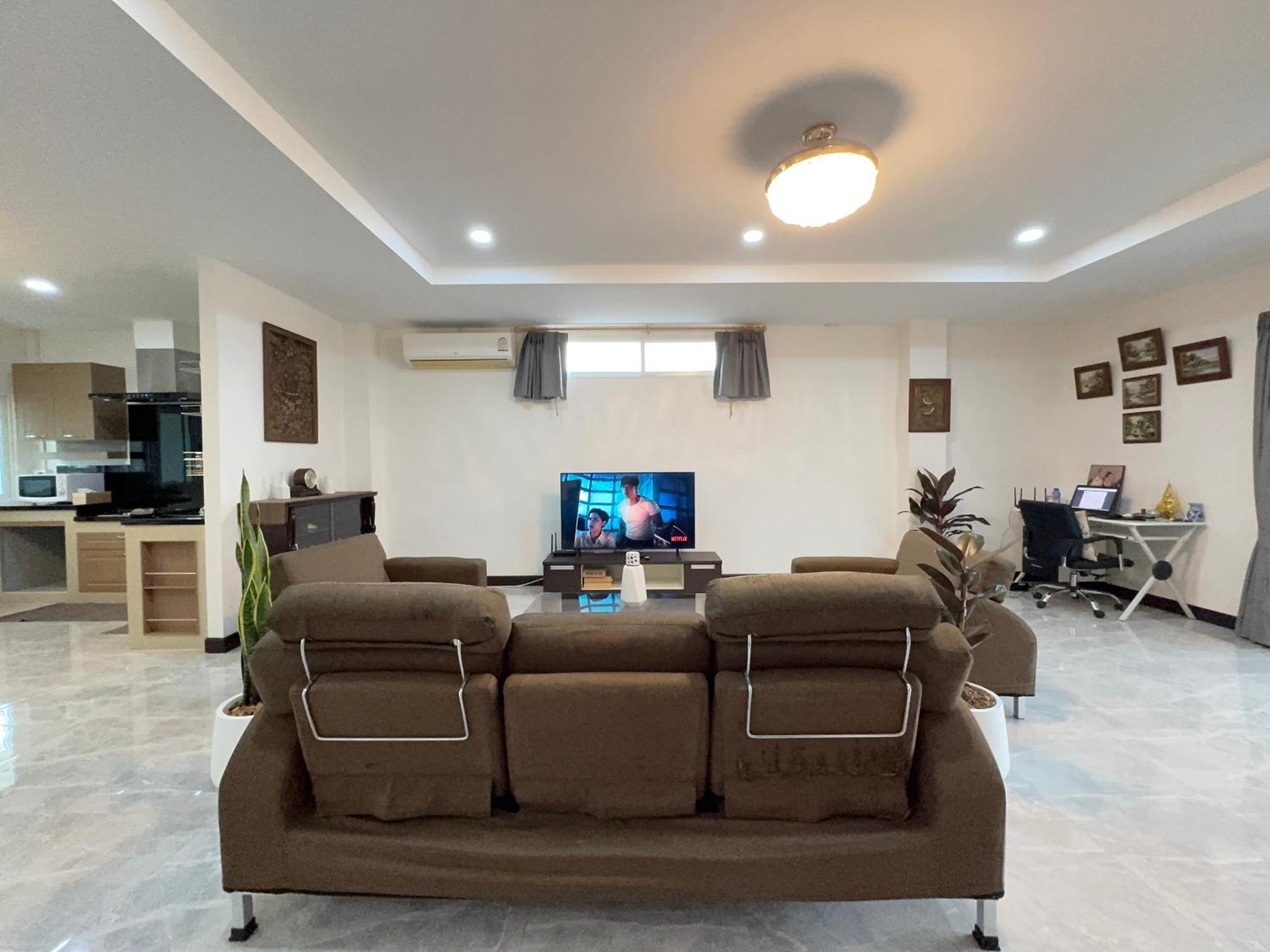 Rumah percutian Book Now!! 800 Meters To Beach,