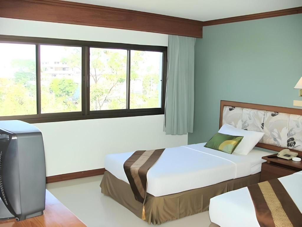 The Park Hotel 2*