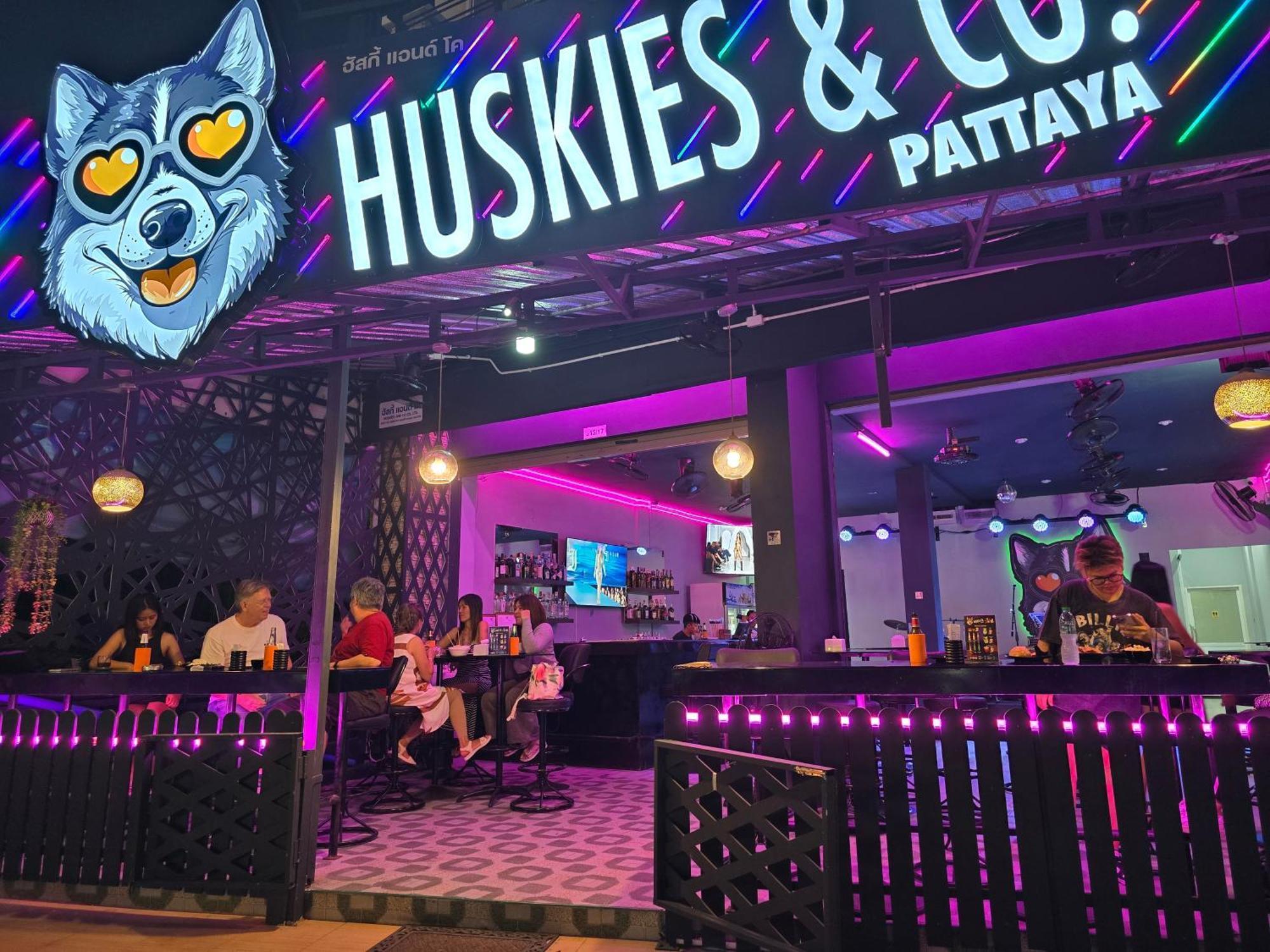 Huskies And Company Guest house Pattaya