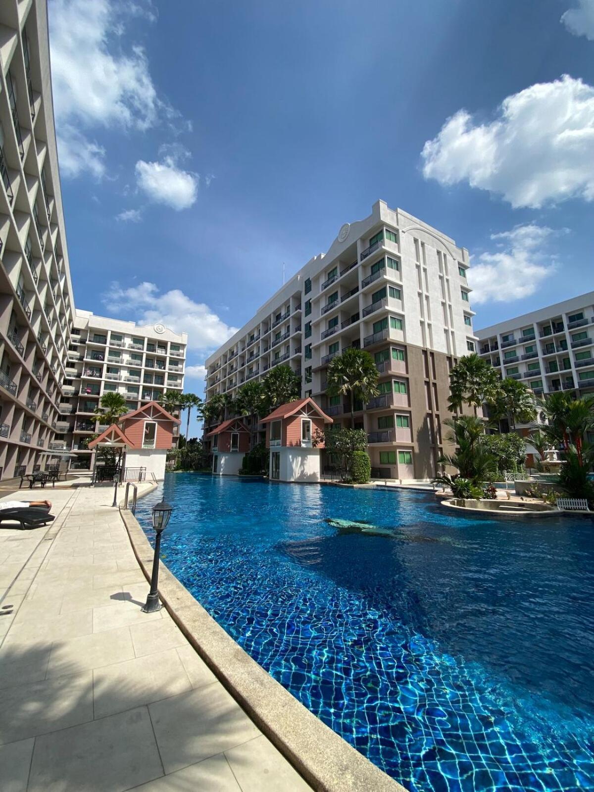 Comfort In The Water Park Apartment