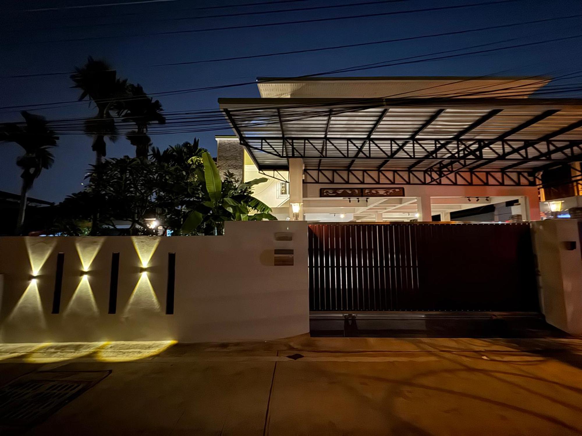 Massive Pet-friendly House, 5 Mins From Beach, * Pattaya