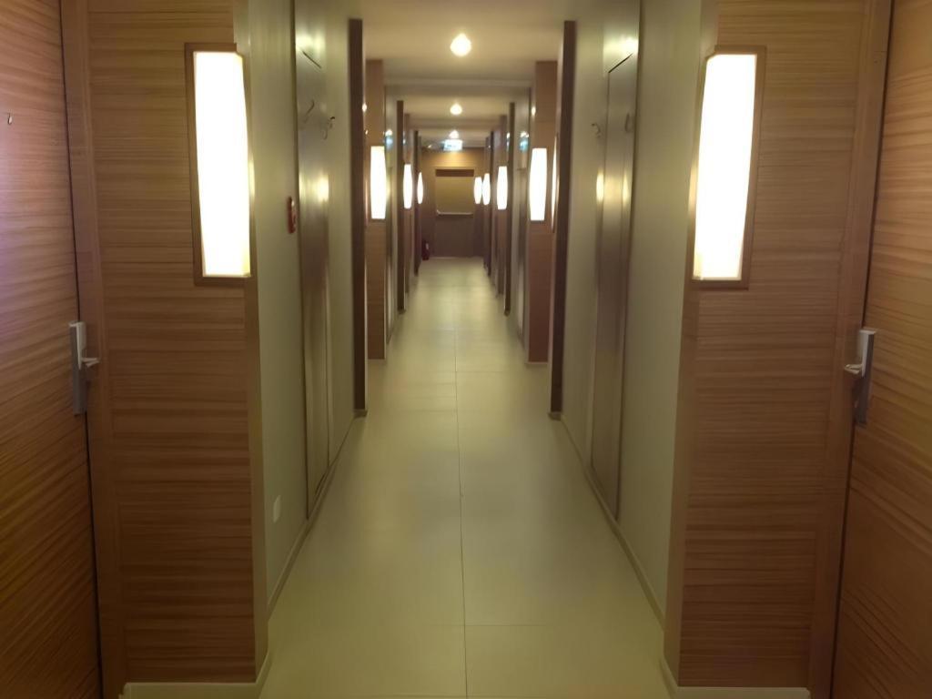 Honey Lodge *