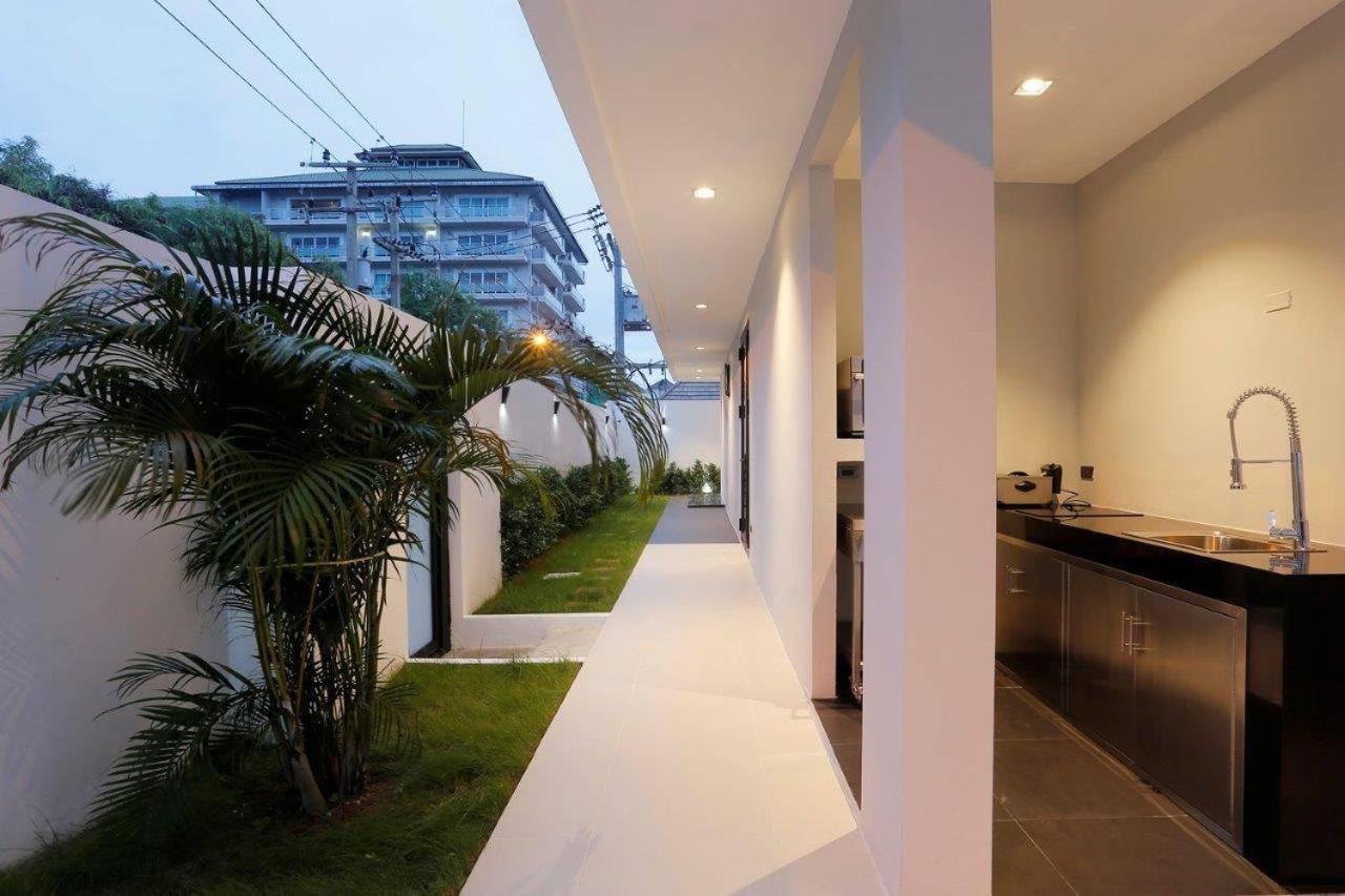 Near & Walk Street Luxury * Pattaya