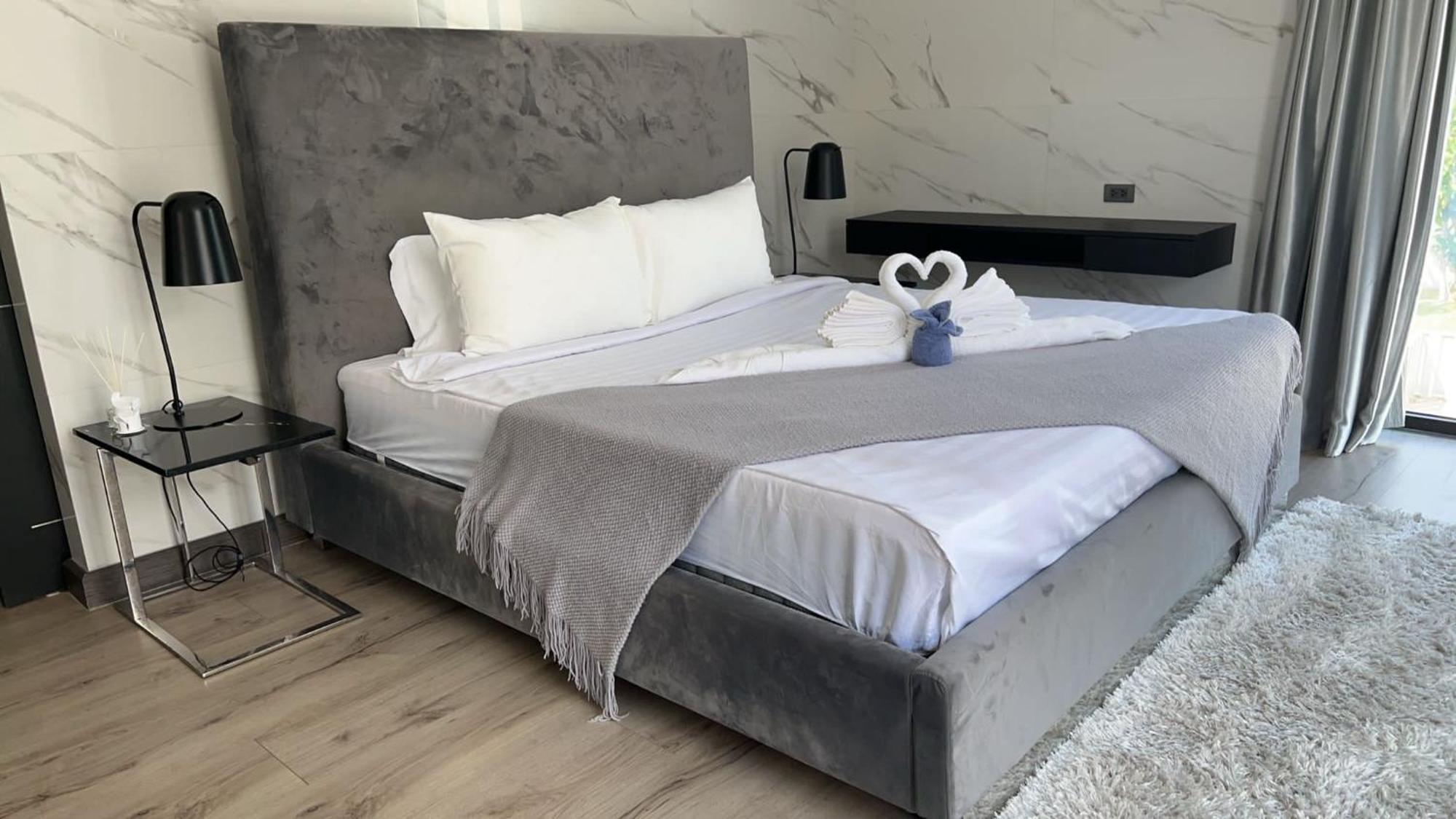 Near & Walk Street Luxury Pattaya