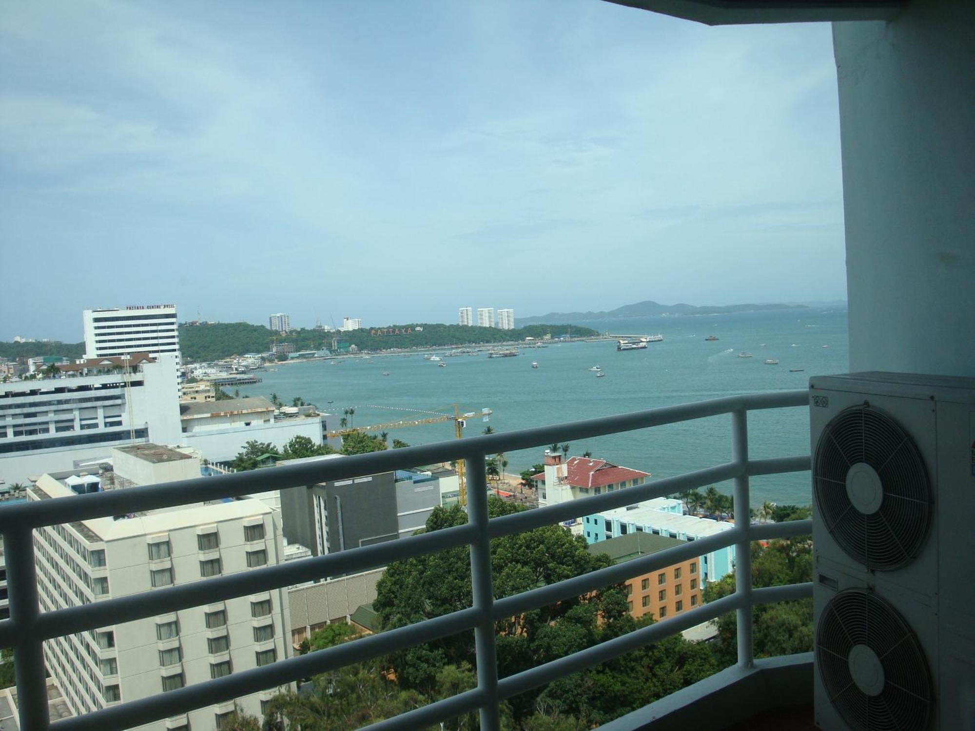 Joy Shop At View Talay 6 Apartment Pattaya