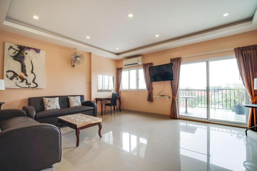 Hotel Patumnak 2*